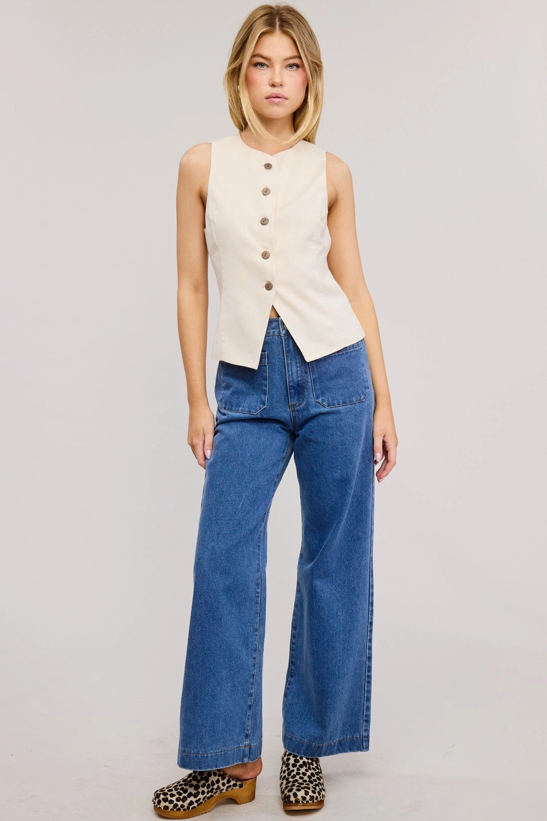 Hidden Storage Pockets DropShoulderConstruction True Charm Vest - Natural