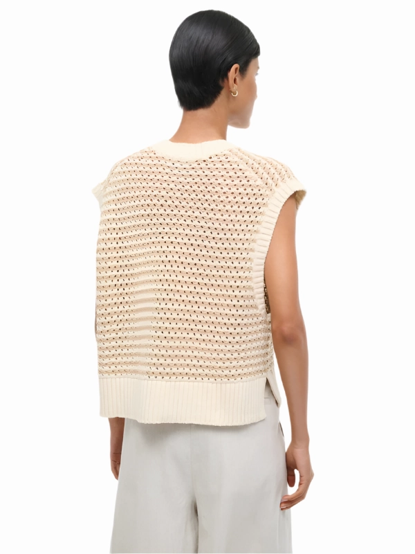 Breathable Ventilation Friction Resistant Finish Americana Sweater in Breeze Creme