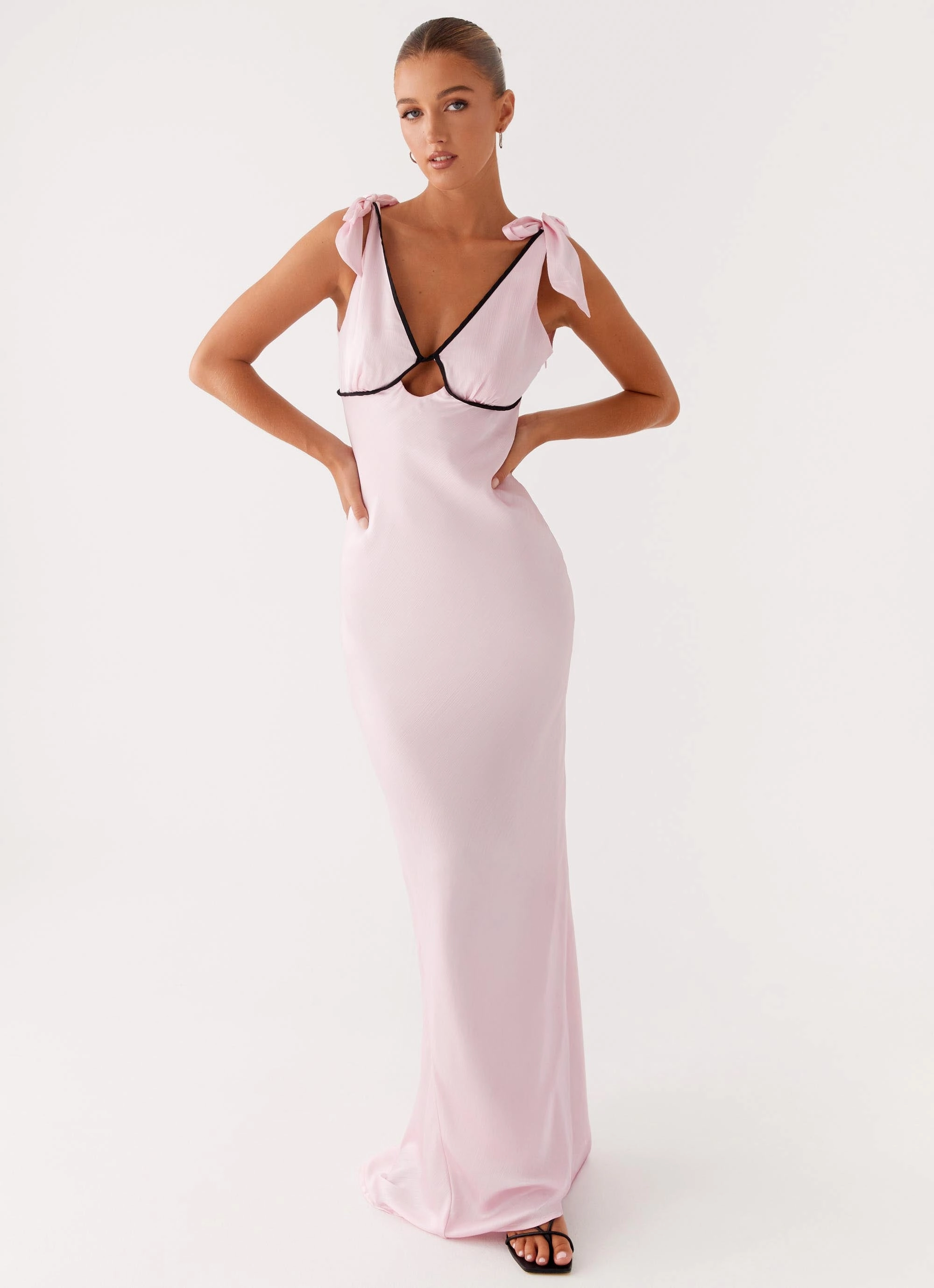 Romeo Maxi Dress - Pink Stylish Mood Minimal Touch