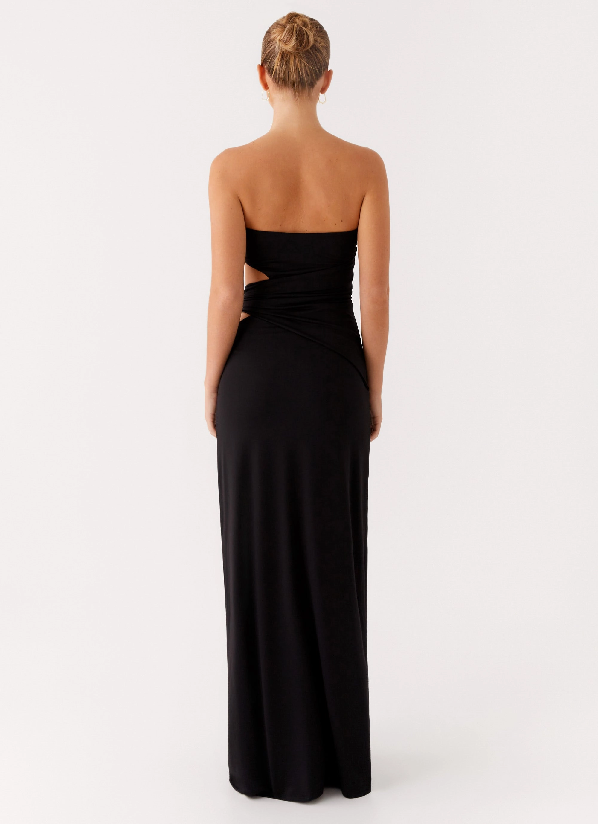 Anetta Maxi Dress - Black Form Fit Scandi Clean