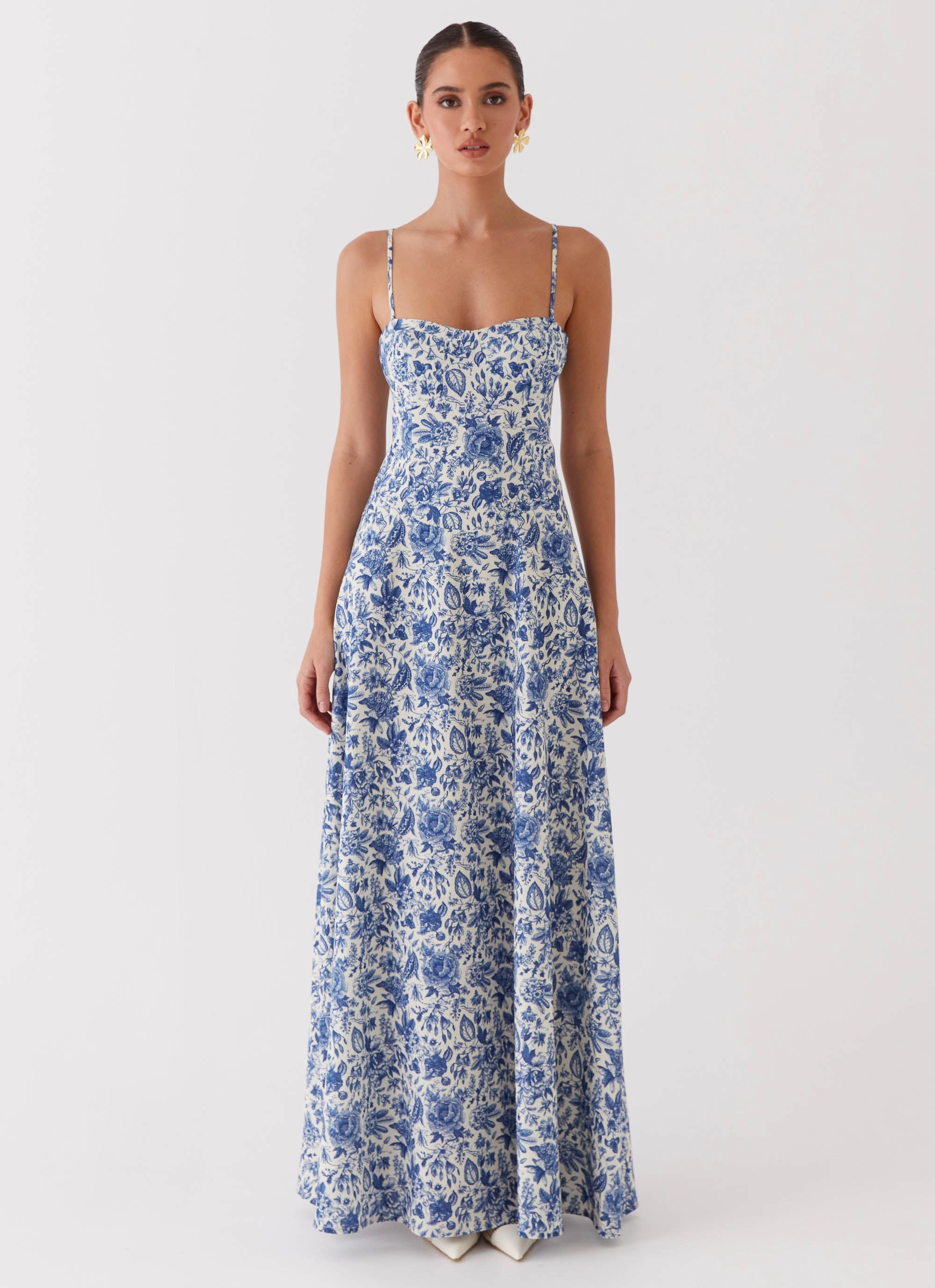 Cozy Layer Outdoor Scene Angelina Linen Maxi Dress - Blue Paisley