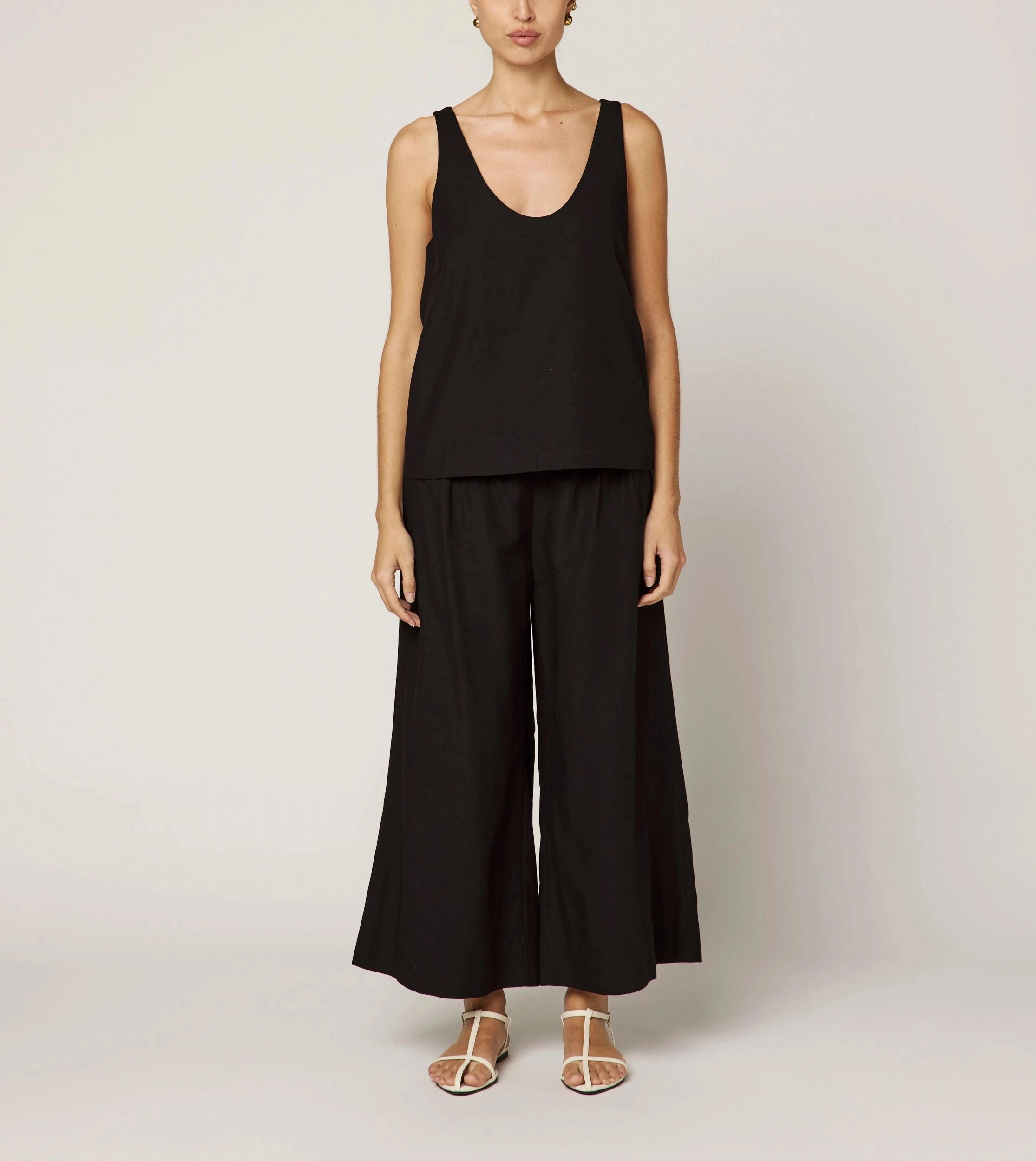 Ambesia Tank | Black EasyCare Material