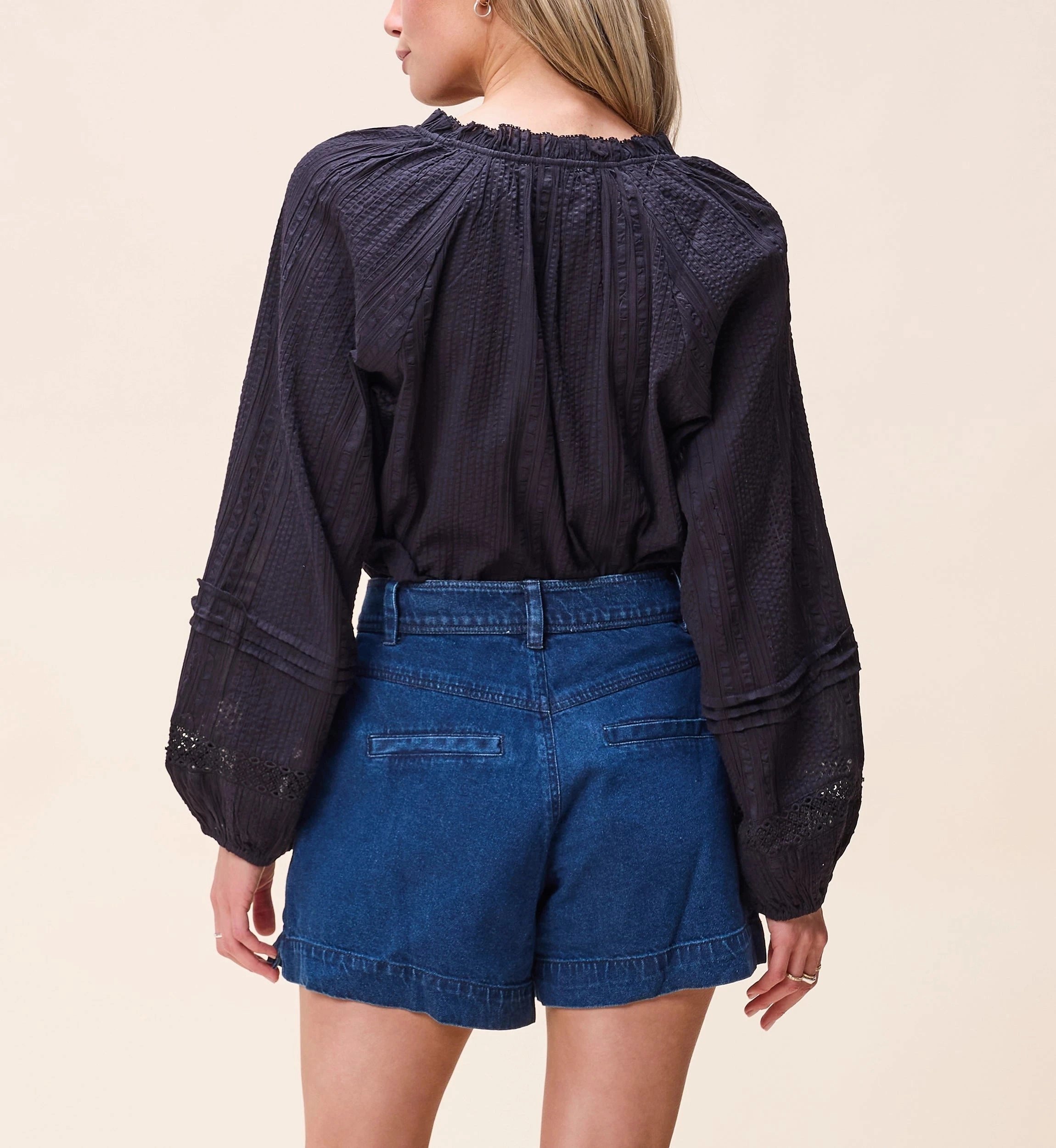 Alicia Blouse | Black NonChafingEdges Minimalist Silhouette