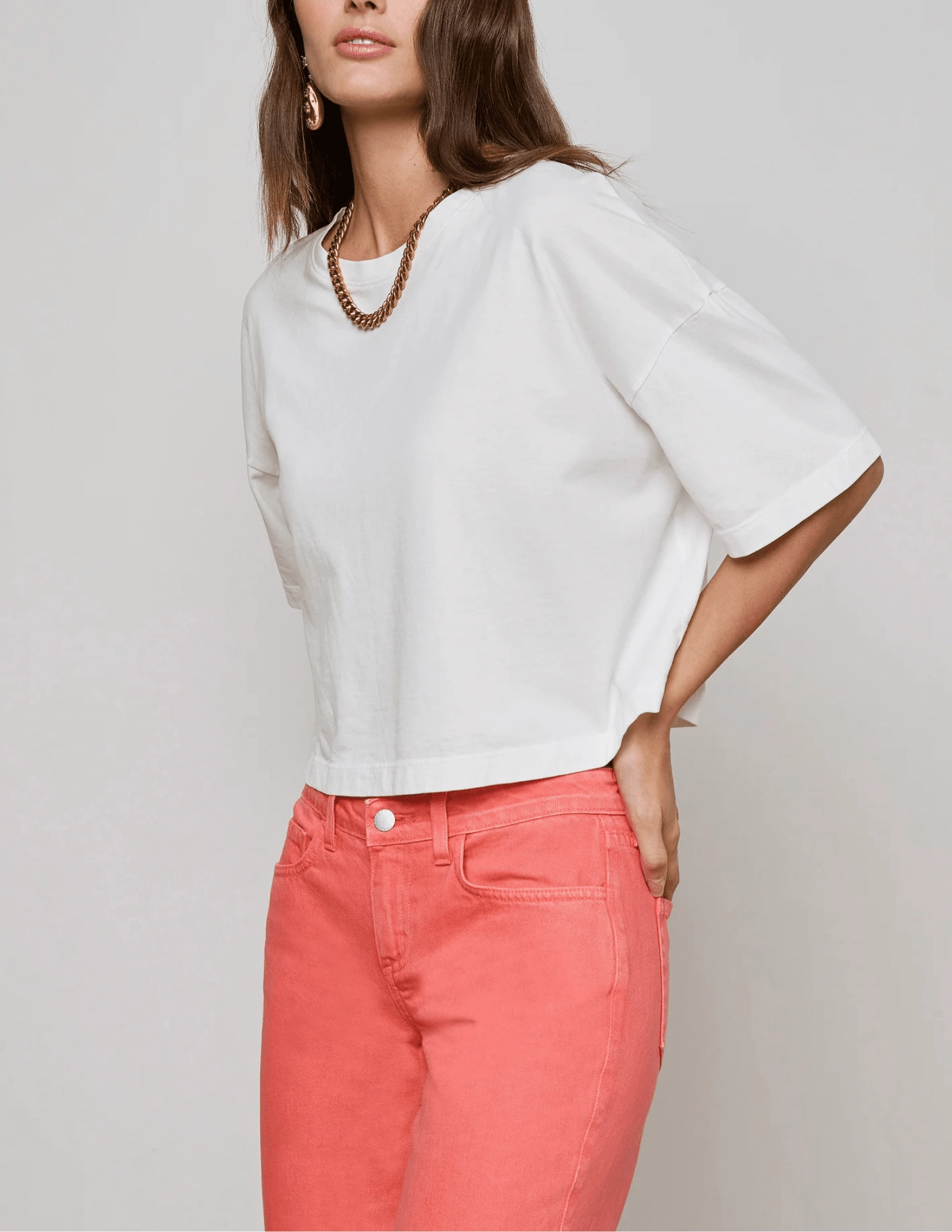L'AGENCE Daria Oversized Cropped Tee Stylish Layering