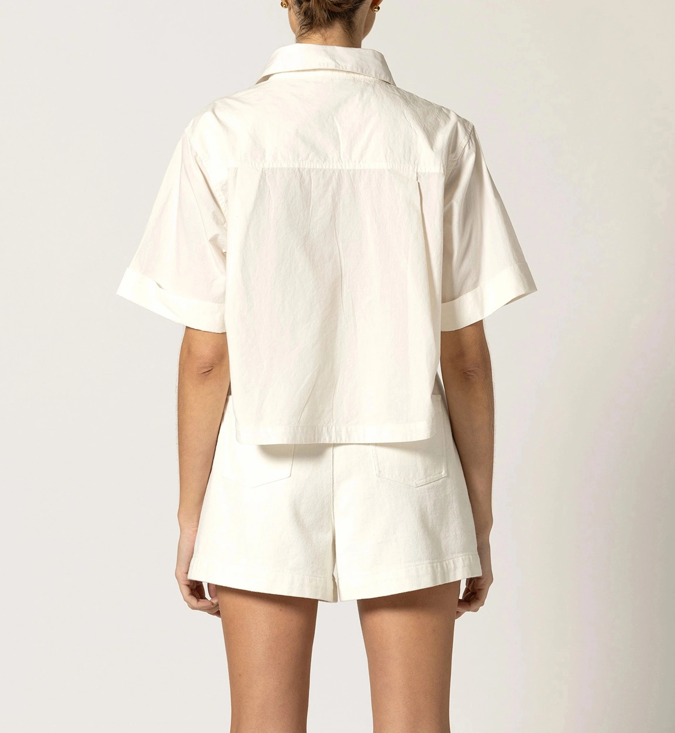 Wrinkle Resistant Treatment Button Down Collar Style Archie Short | Ecru