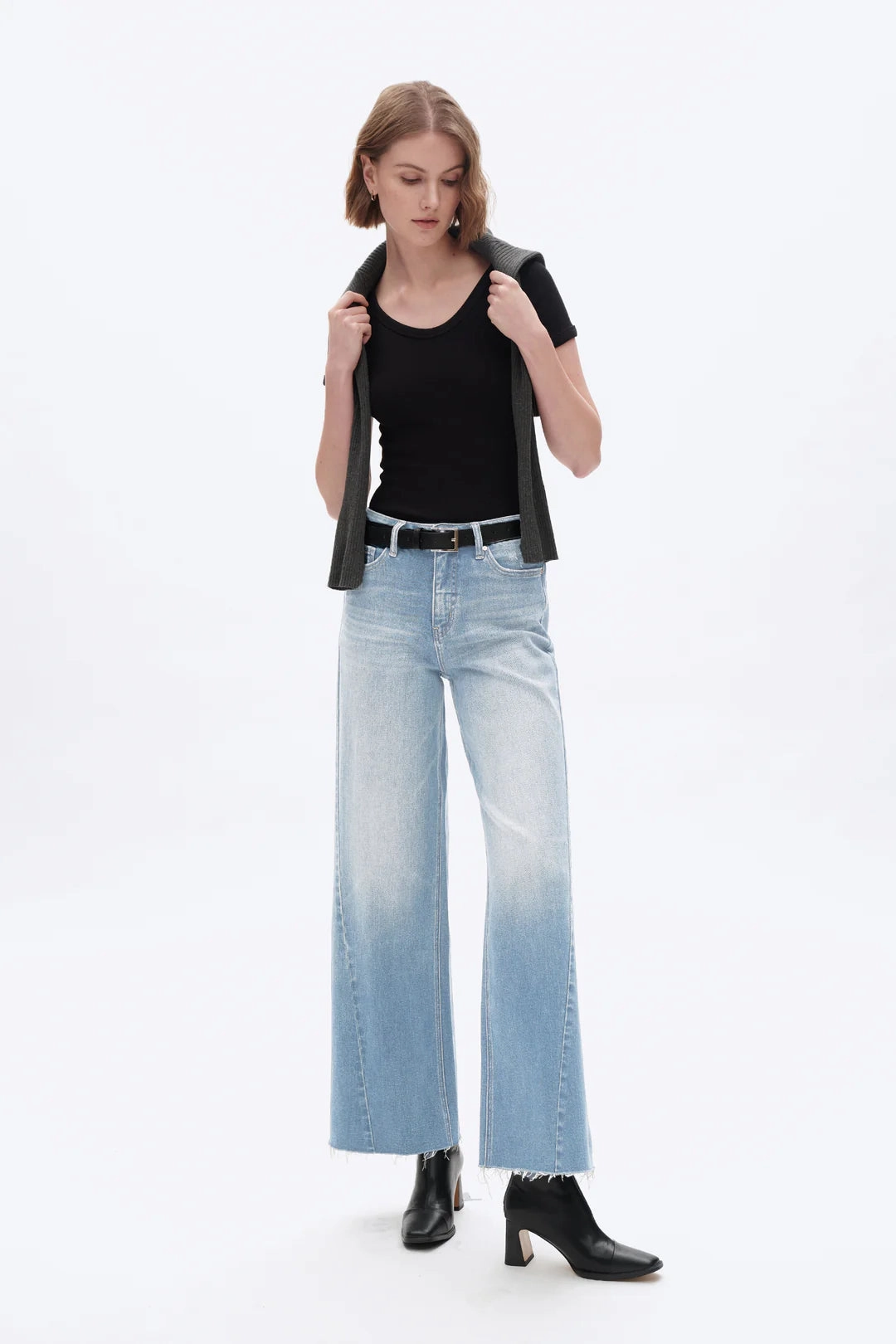 Beth High Rise Wide Leg Denim Jeans Bound Seam Finish