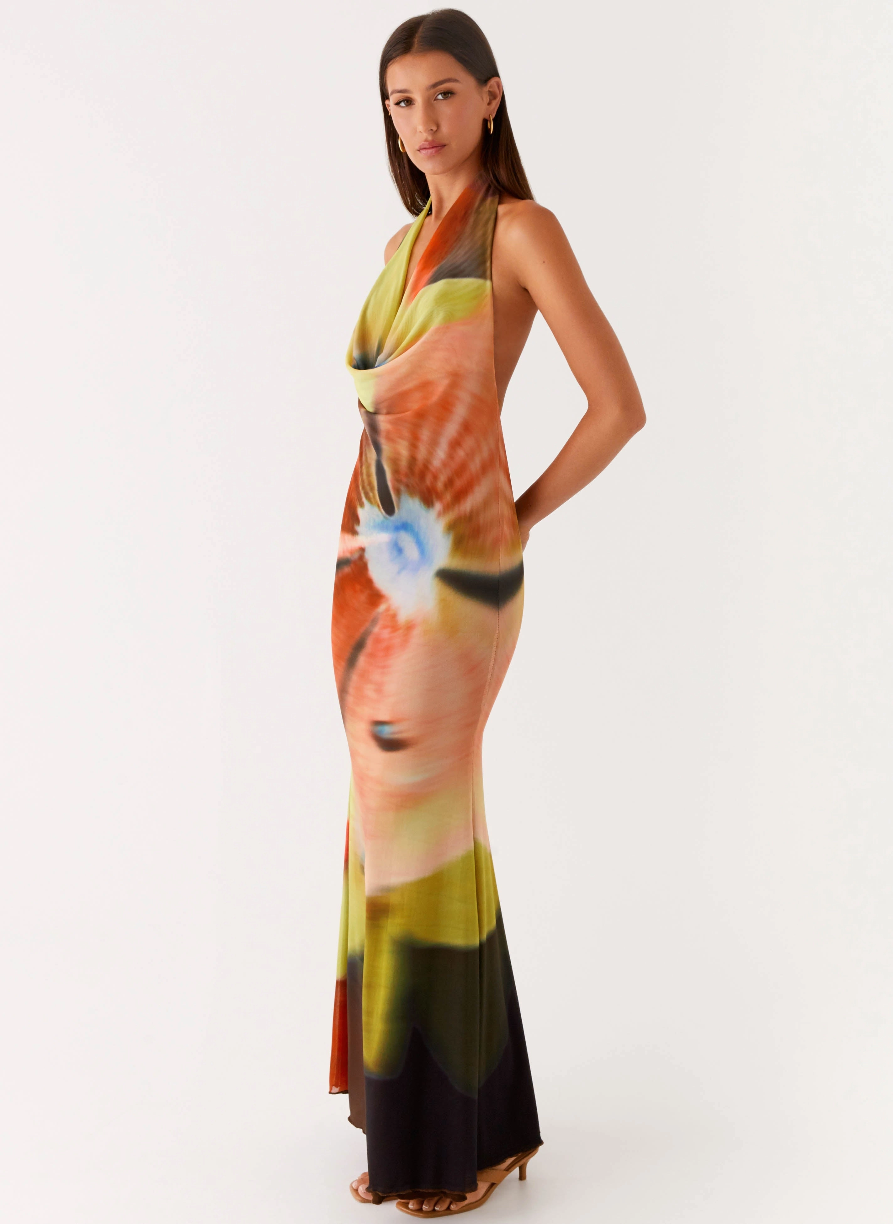 Raellia Maxi Dress - Moody Floral Dainty Finish Sporty-Look