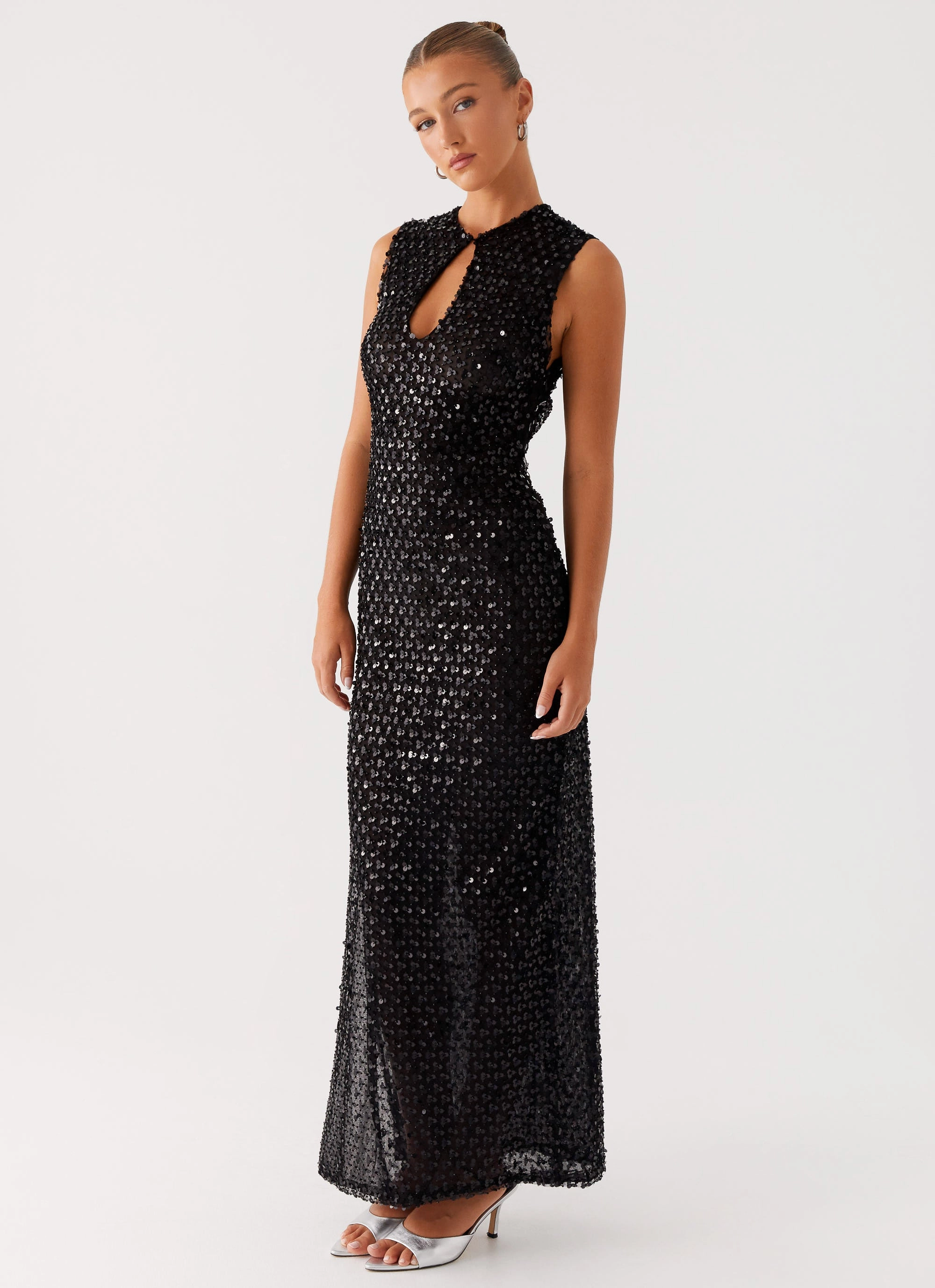 photo look Kore Sequin Maxi Dress - Black