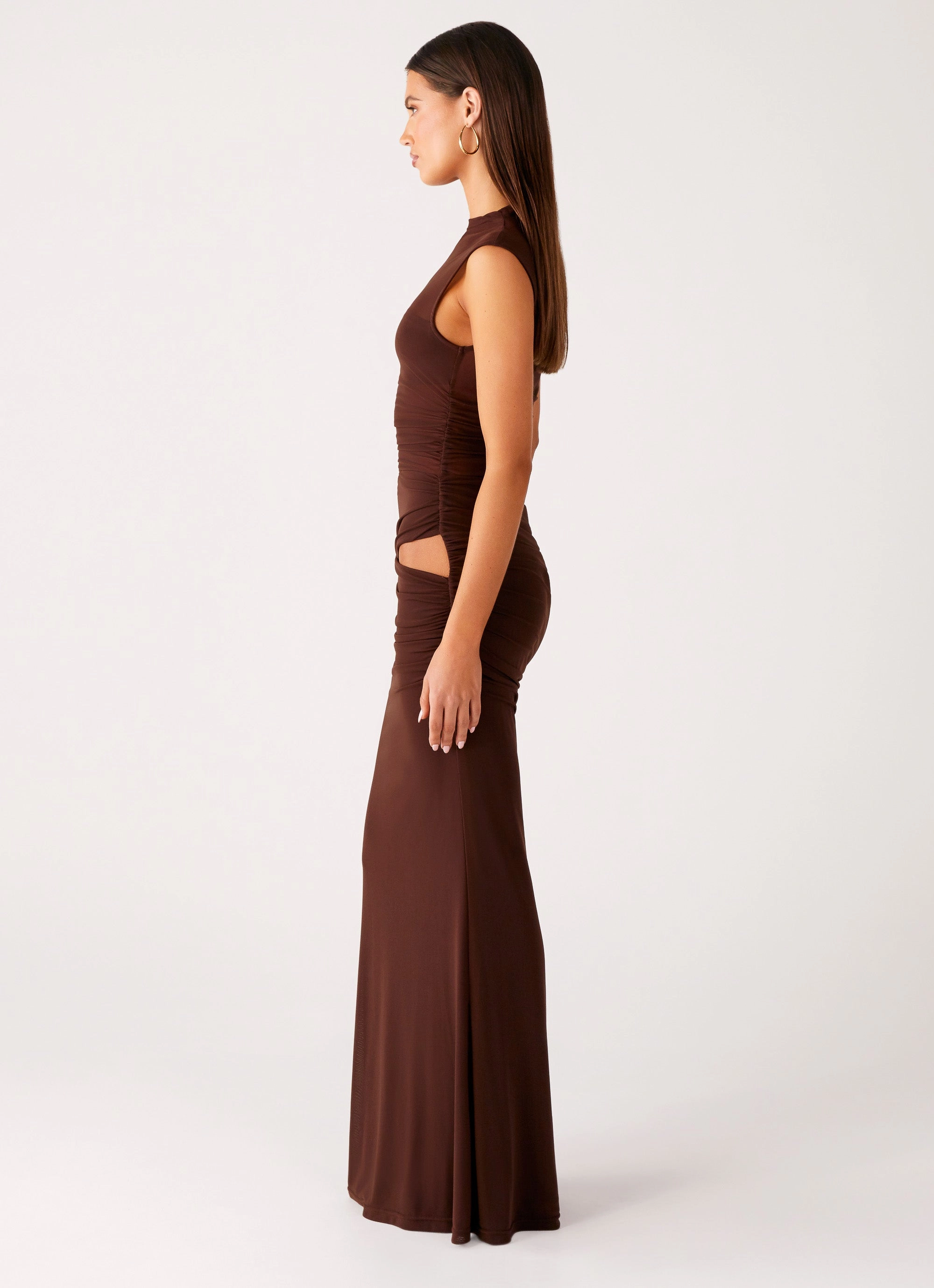 Weekend Look Timeless fitted silhouette Briony Maxi Dress - Cool Chocolate