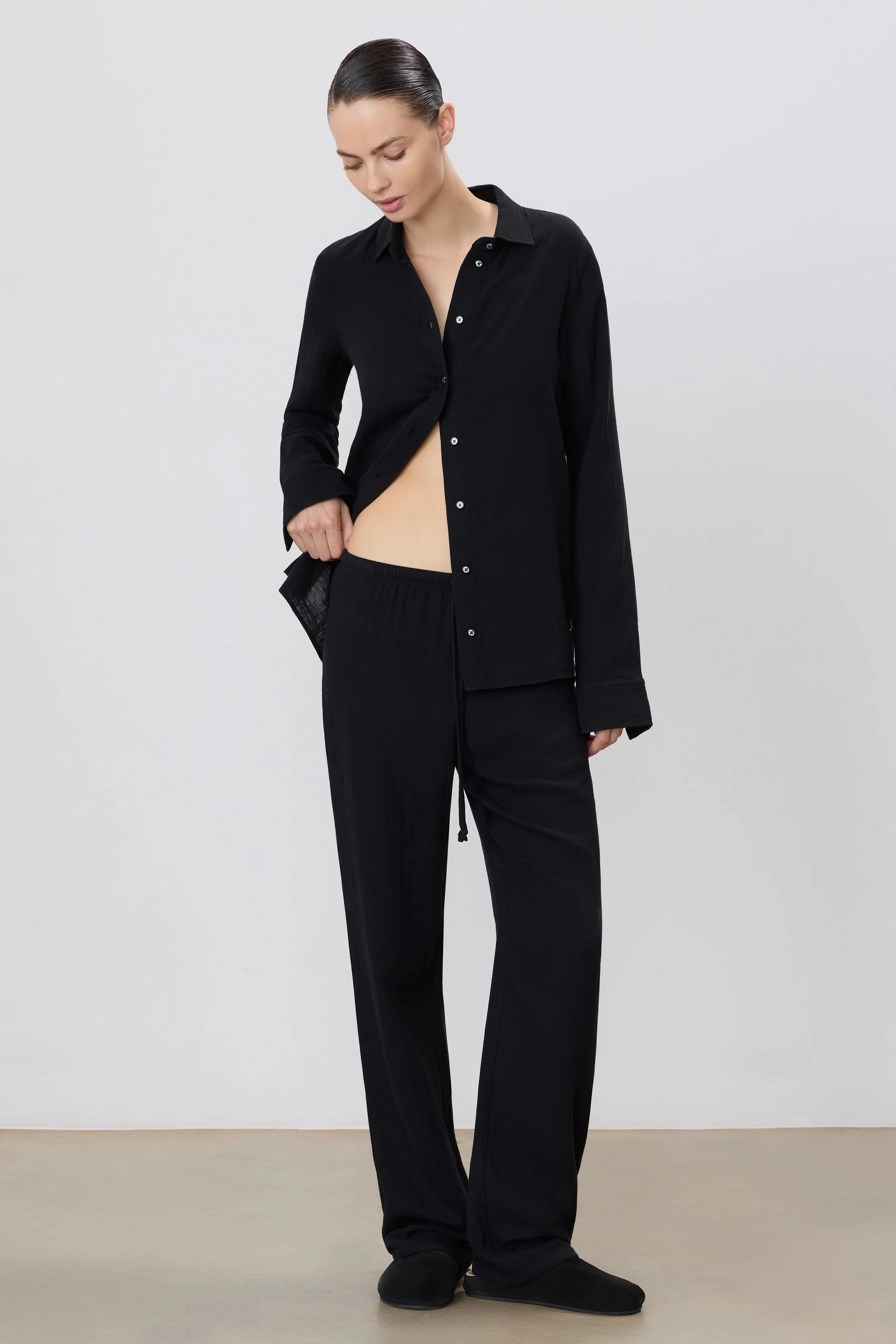 Sleek Comfort Brody Pant in Black