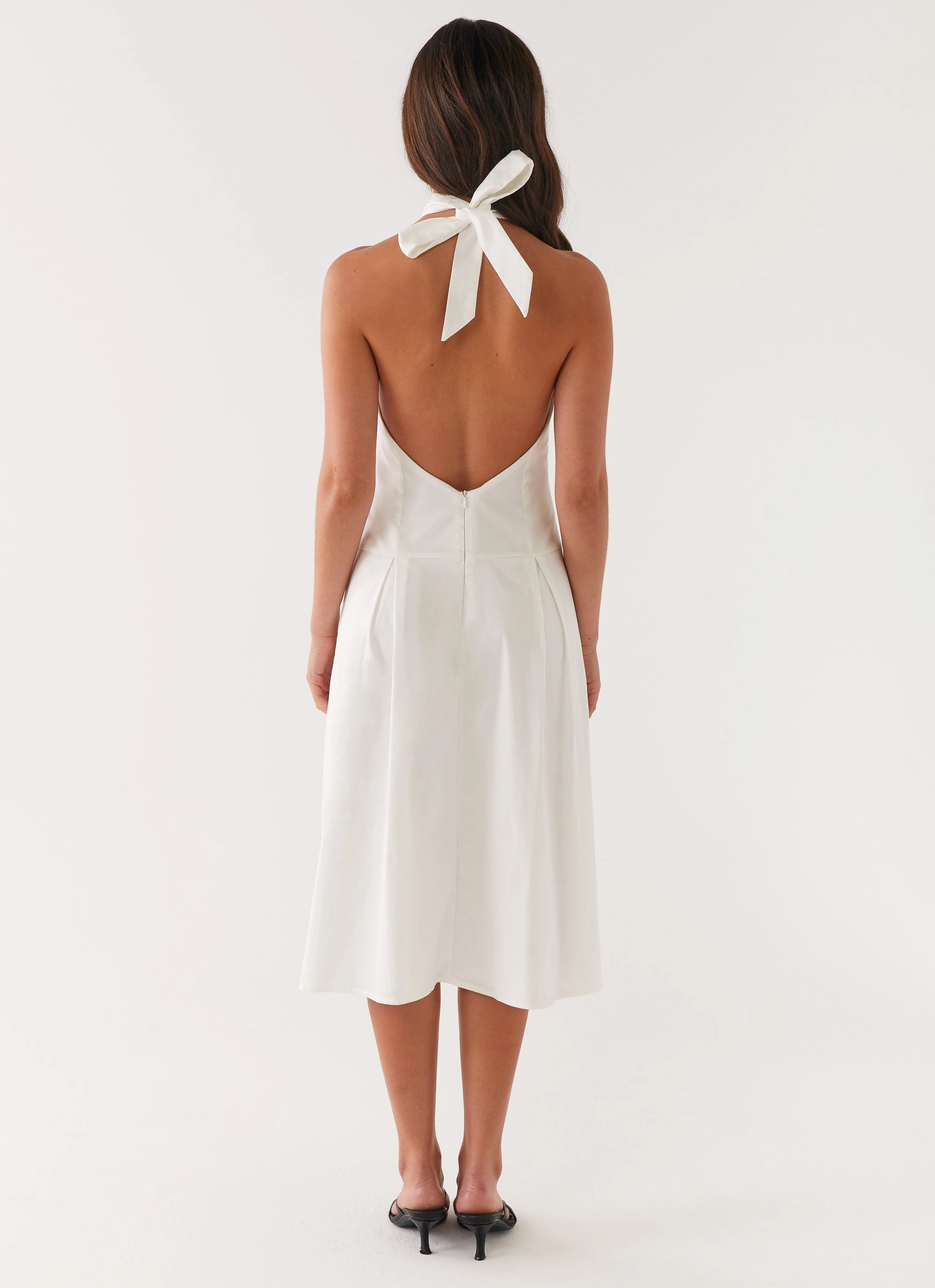 Hook-And-Eye Moment Soft Calla Halter Midi Dress - White