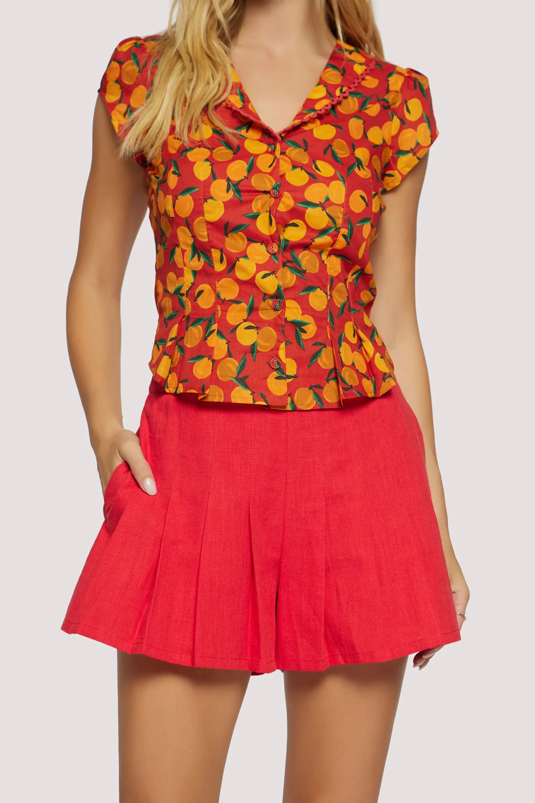 Catania Shorts - Red Textured Weave Pattern