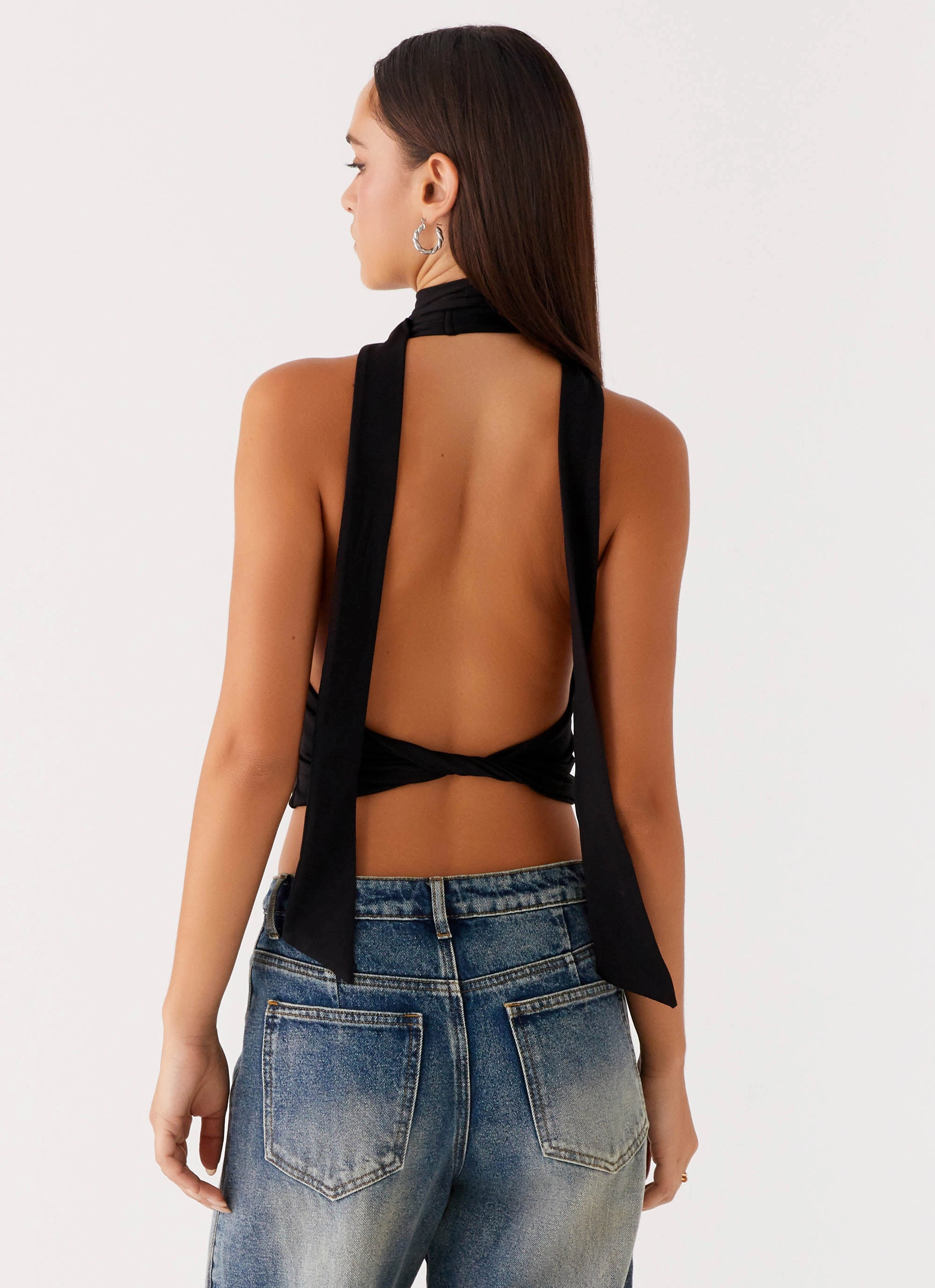 Tapered Side Panels Comfortable Fabric Chrysta Halterneck Top - Black