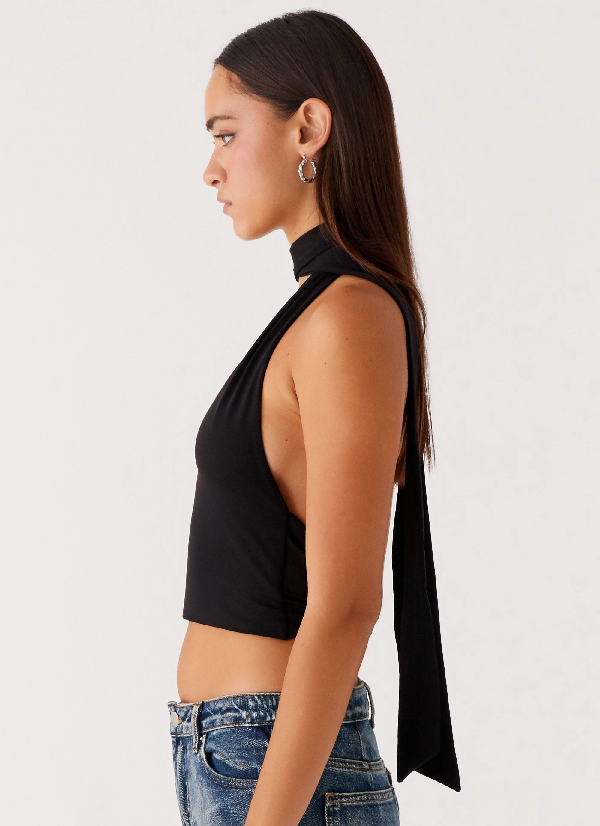 Stretchable Material Chrysta Halterneck Top - Black