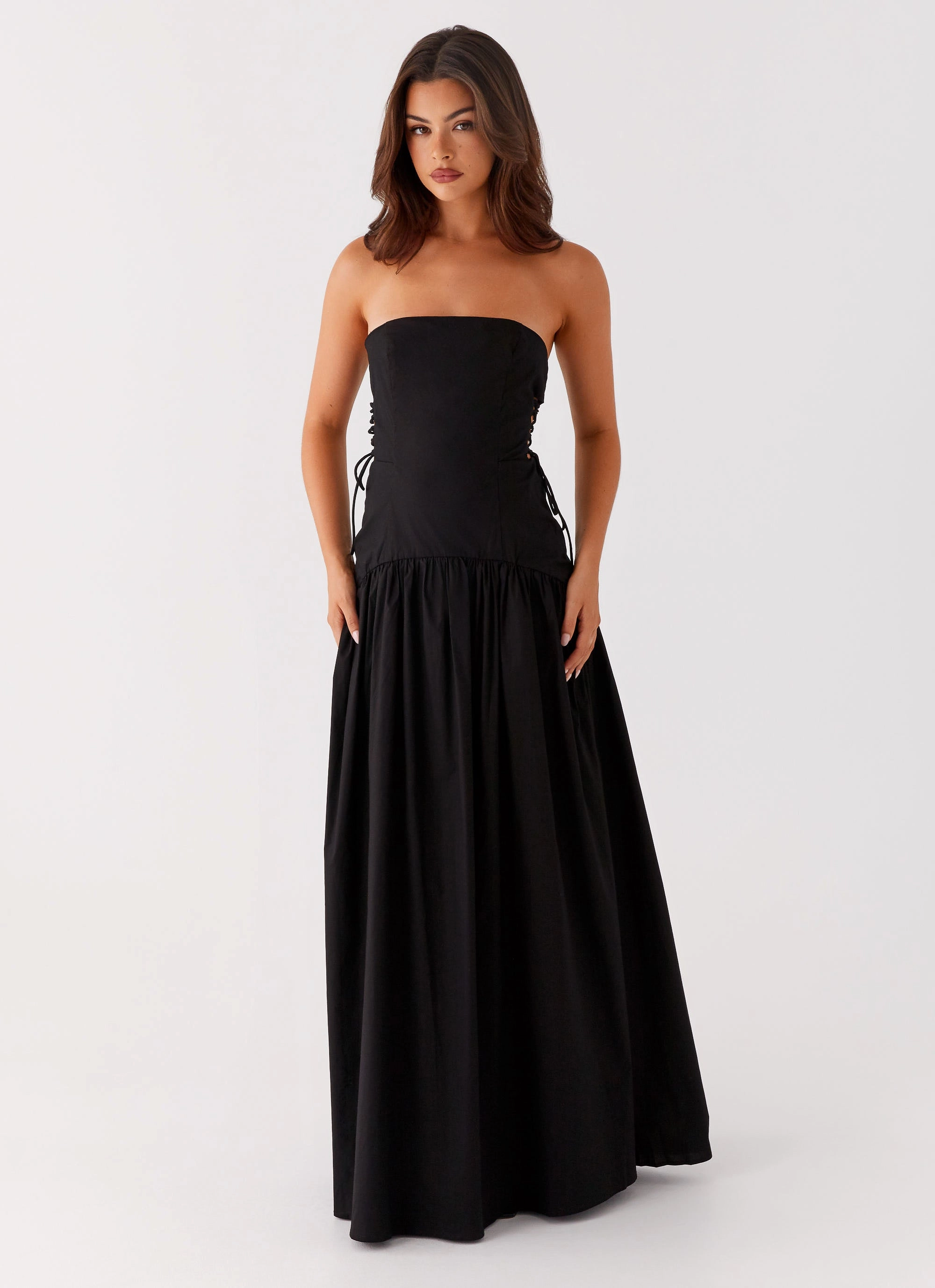 Conagh Maxi Dress - Black Relax Motion