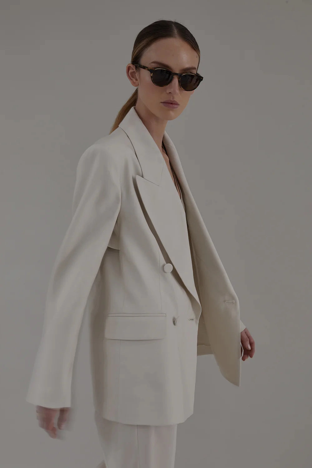 Convertible Cuff System Costanza Blazer in Oyster