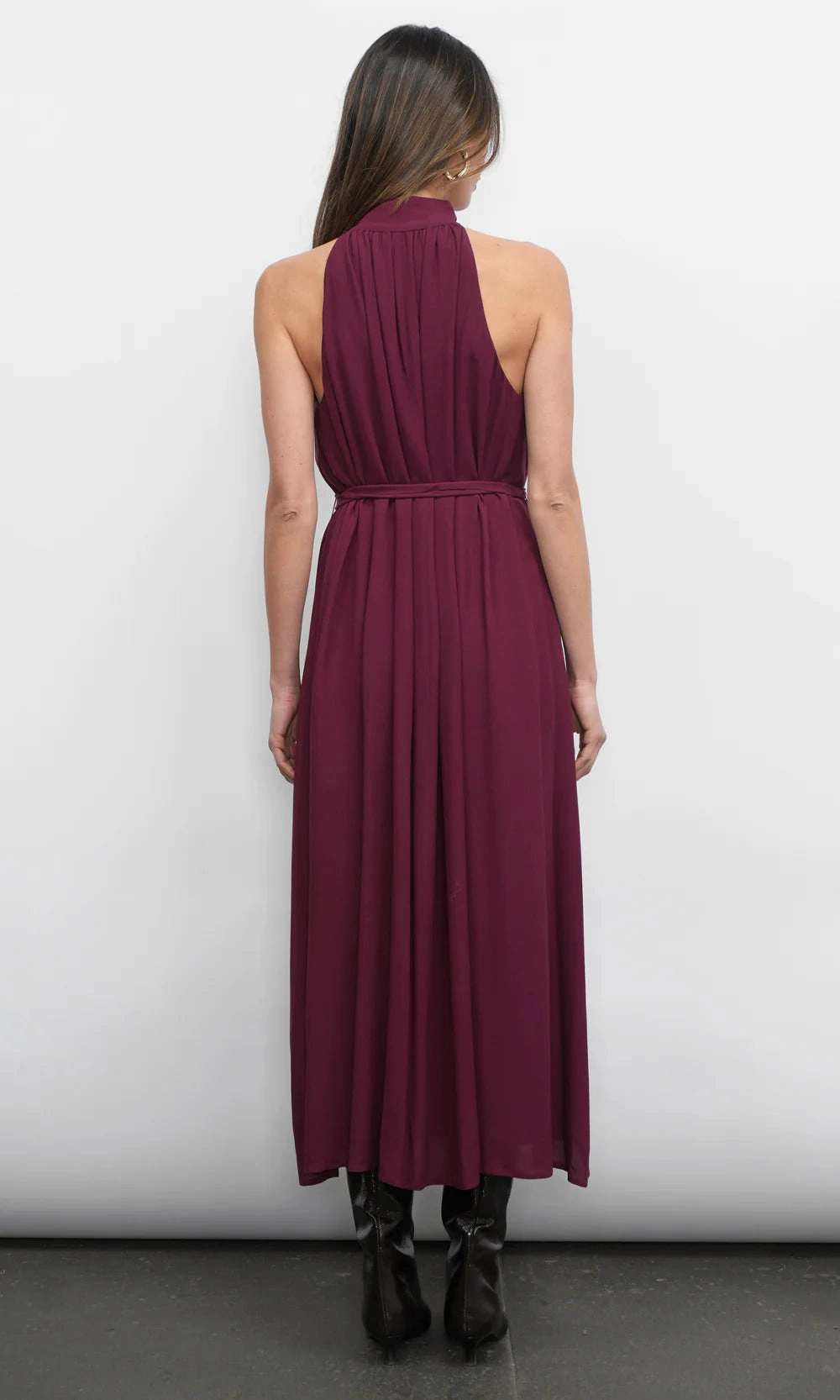 LowMaintenanceFabric ErgonomicShape Everley Button Up Midi Dress