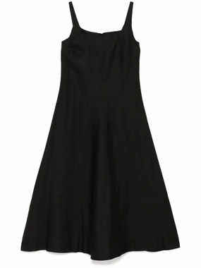 Delphi Flared Maxi Dress in Black Travel Option