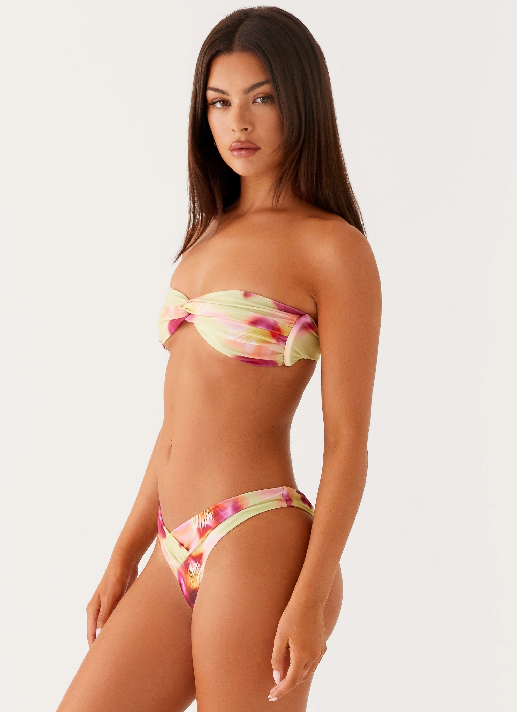 Tropical-Vibes Smooth Lock Zippers Delta Bandeau Bikini Top - Green Tropical