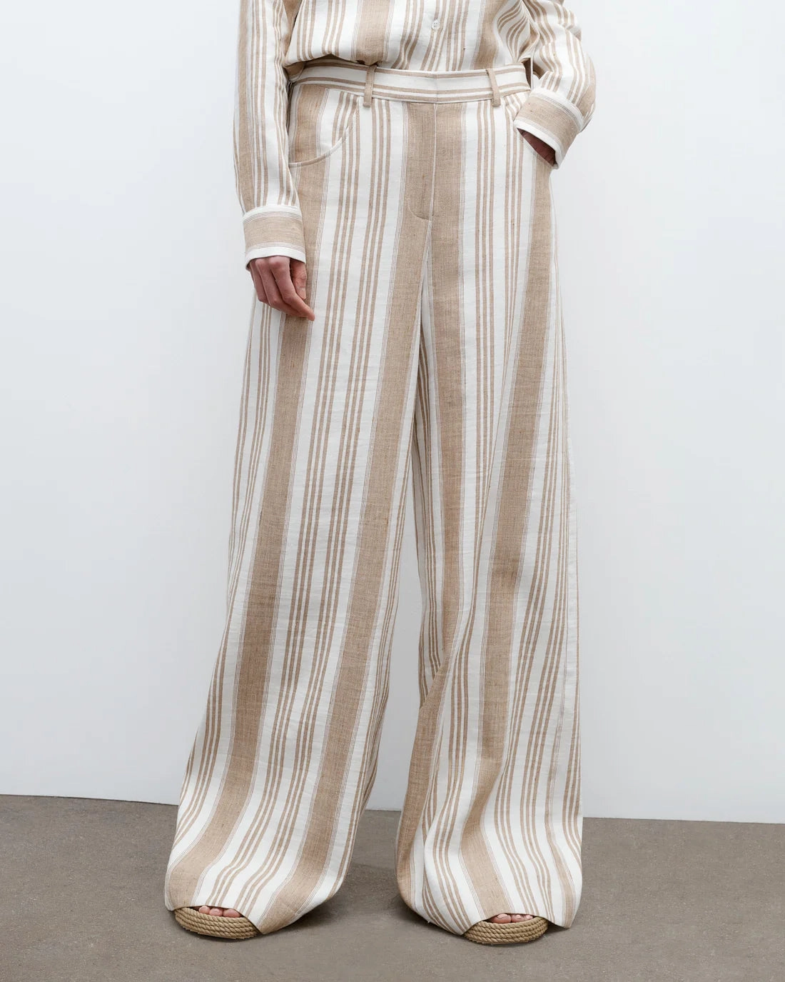 Demie Trouser in White/Khaki Modern Fit Flexible Leg