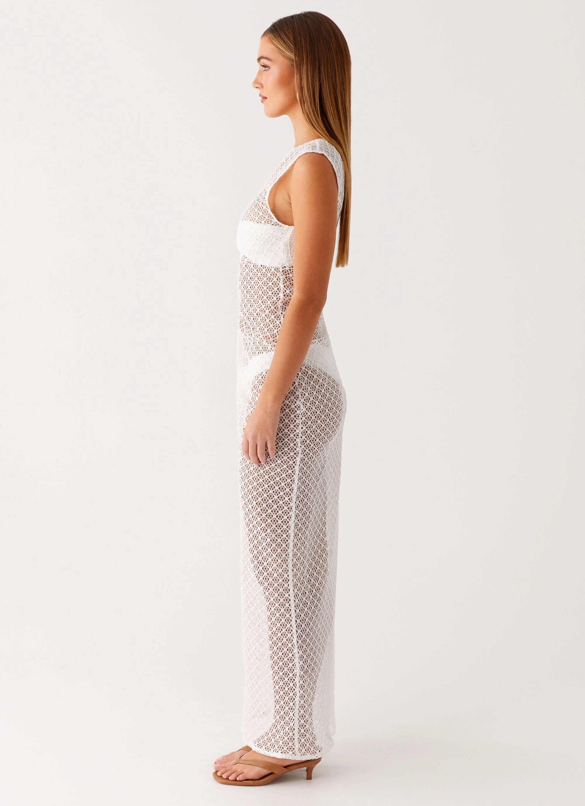 Maeva Maxi Dress - White Move Easy Fresh Flow