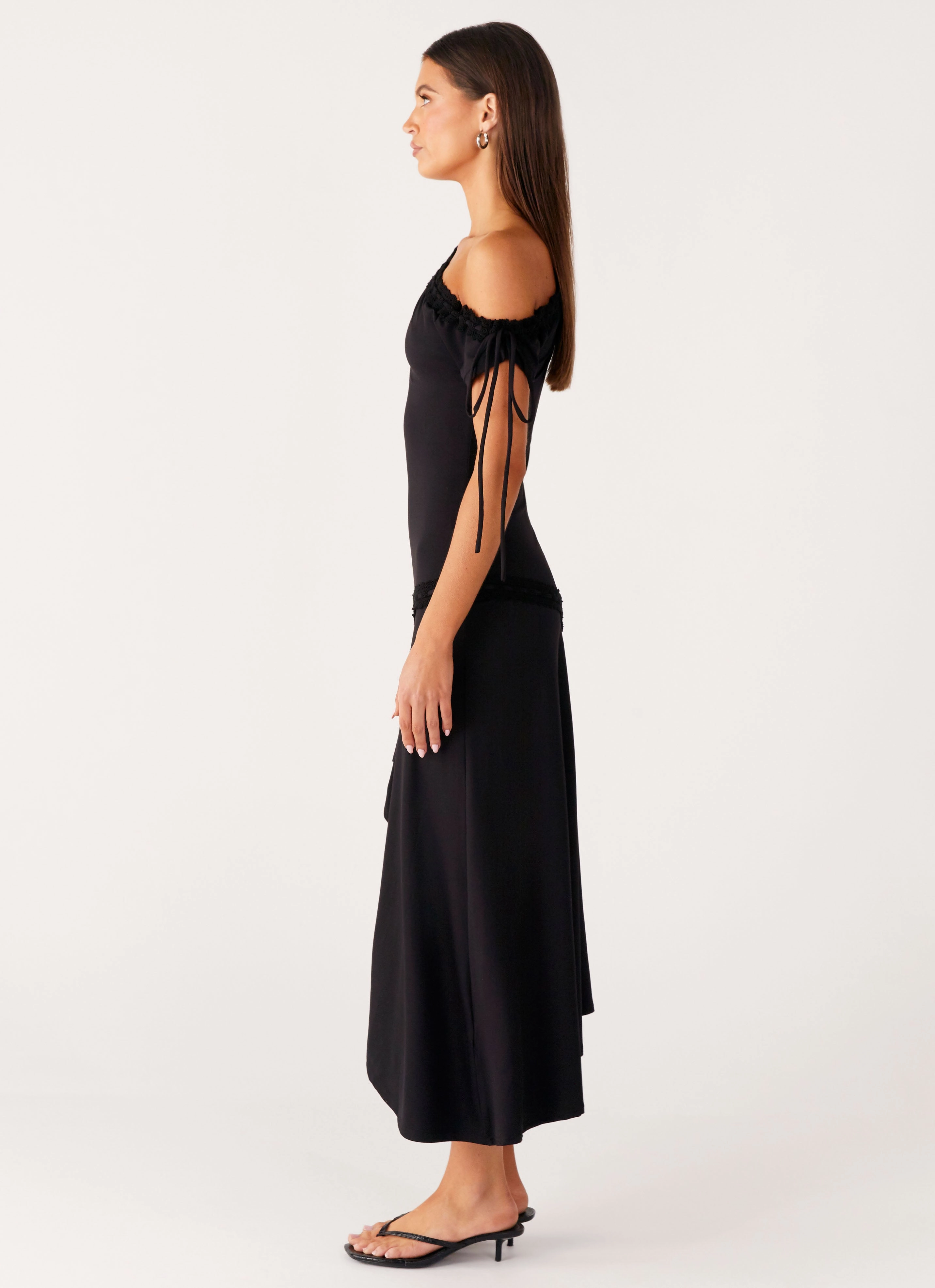 Downtown Midi Dress - Black Modern and Stylish Flattering bodycon dress