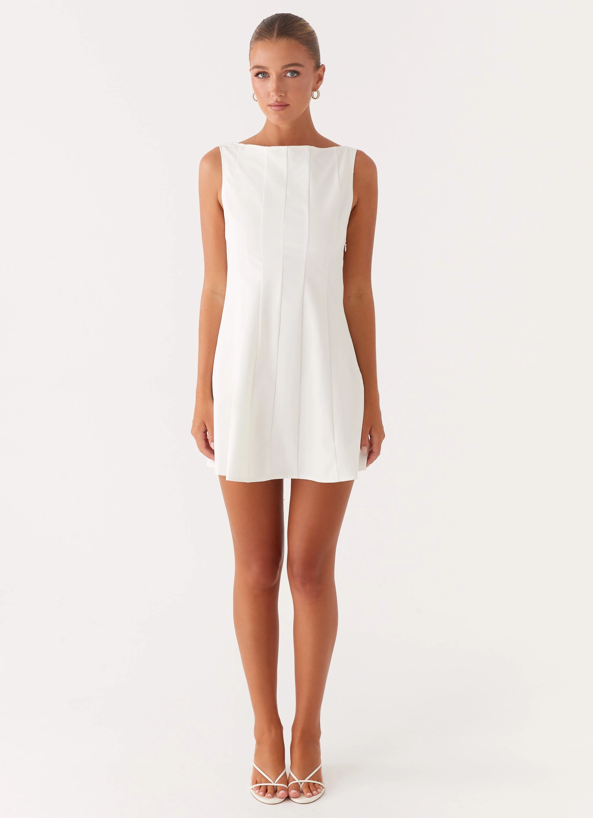 Emelie Mini Dress - White Relaxed Design Sleek Presence