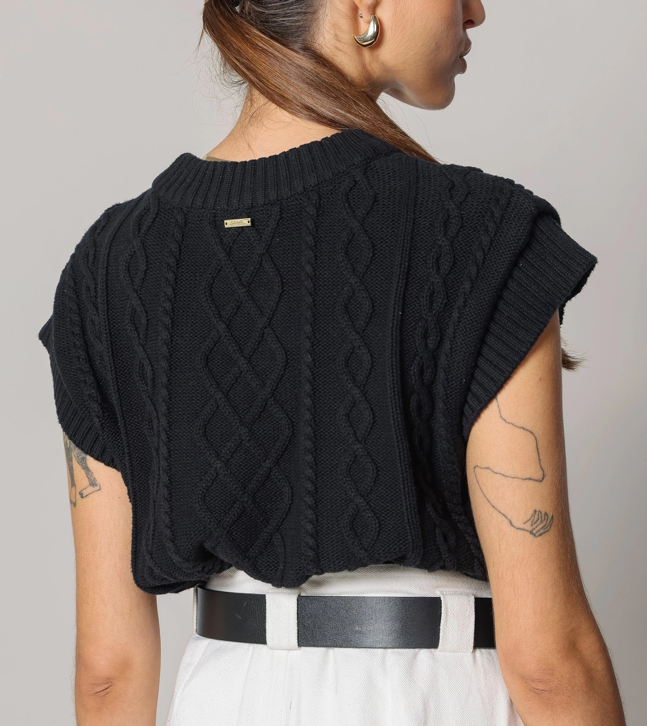 ReinforcedShoulders ColorfastMaterial Gigi Cropped Sweater Vest | Black