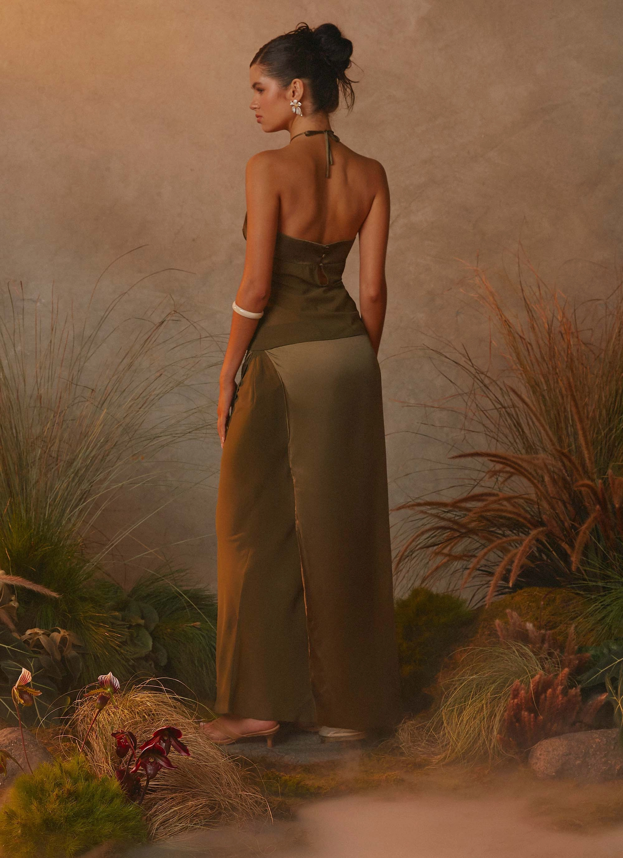 Ellyse Top - Khaki Classic Crewneck Design