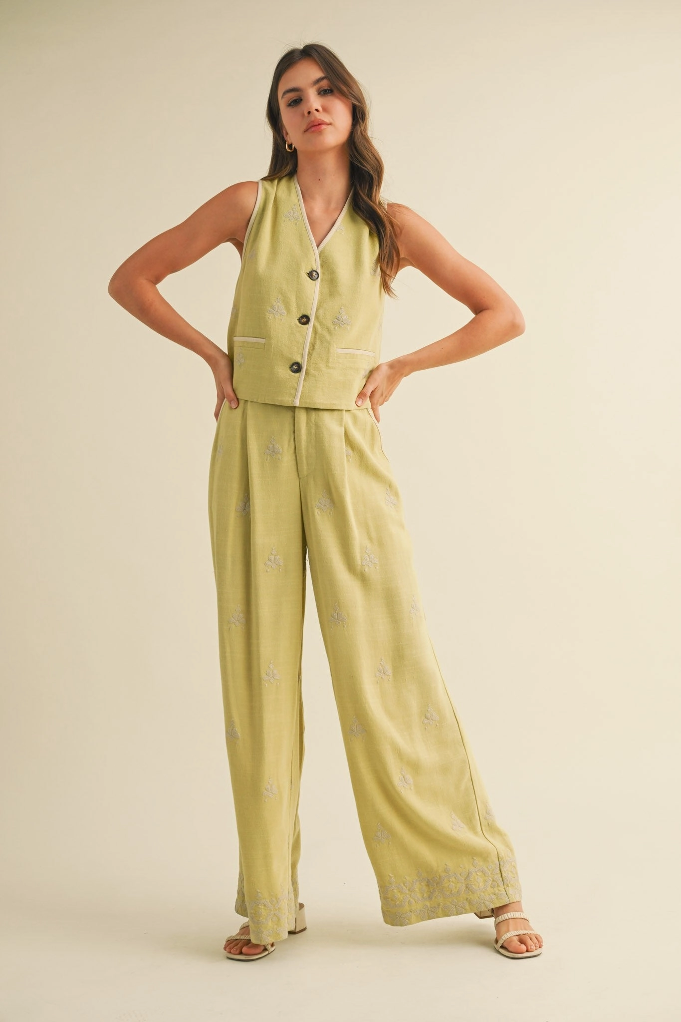 Embroidered Wide Leg Pant Set Classic Style Reinforced Seam Technique
