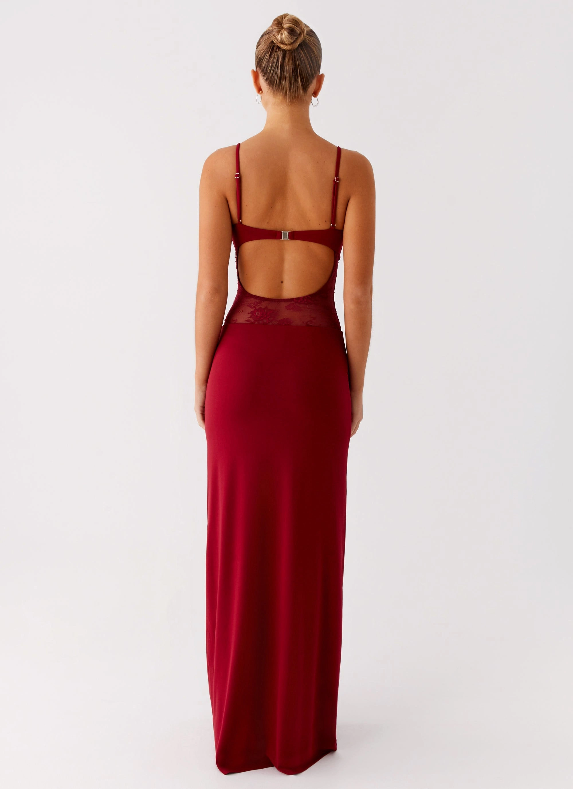 Piped-Edge Flexible Comfort Envy Maxi Dress - Maroon
