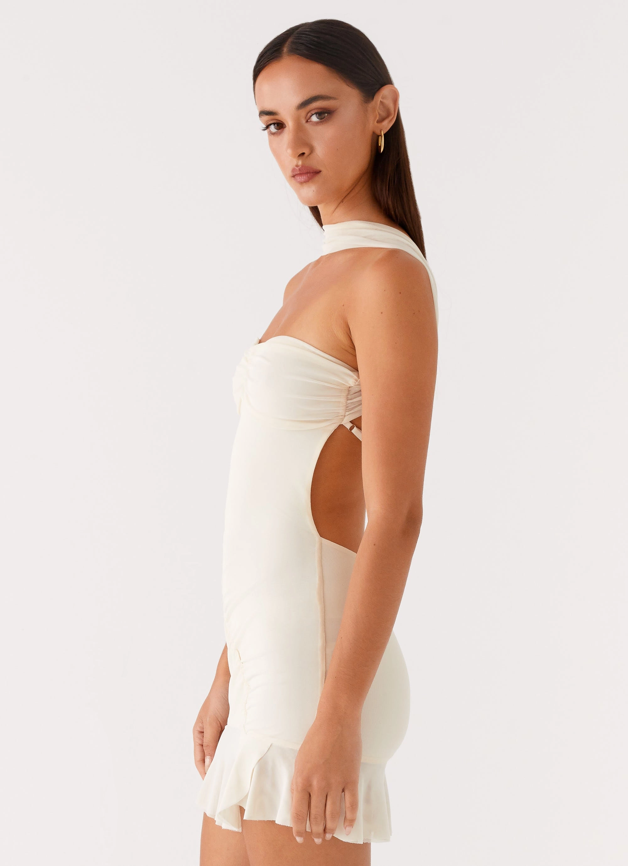 understated look Pari Open Back Mini Dress - Ivory