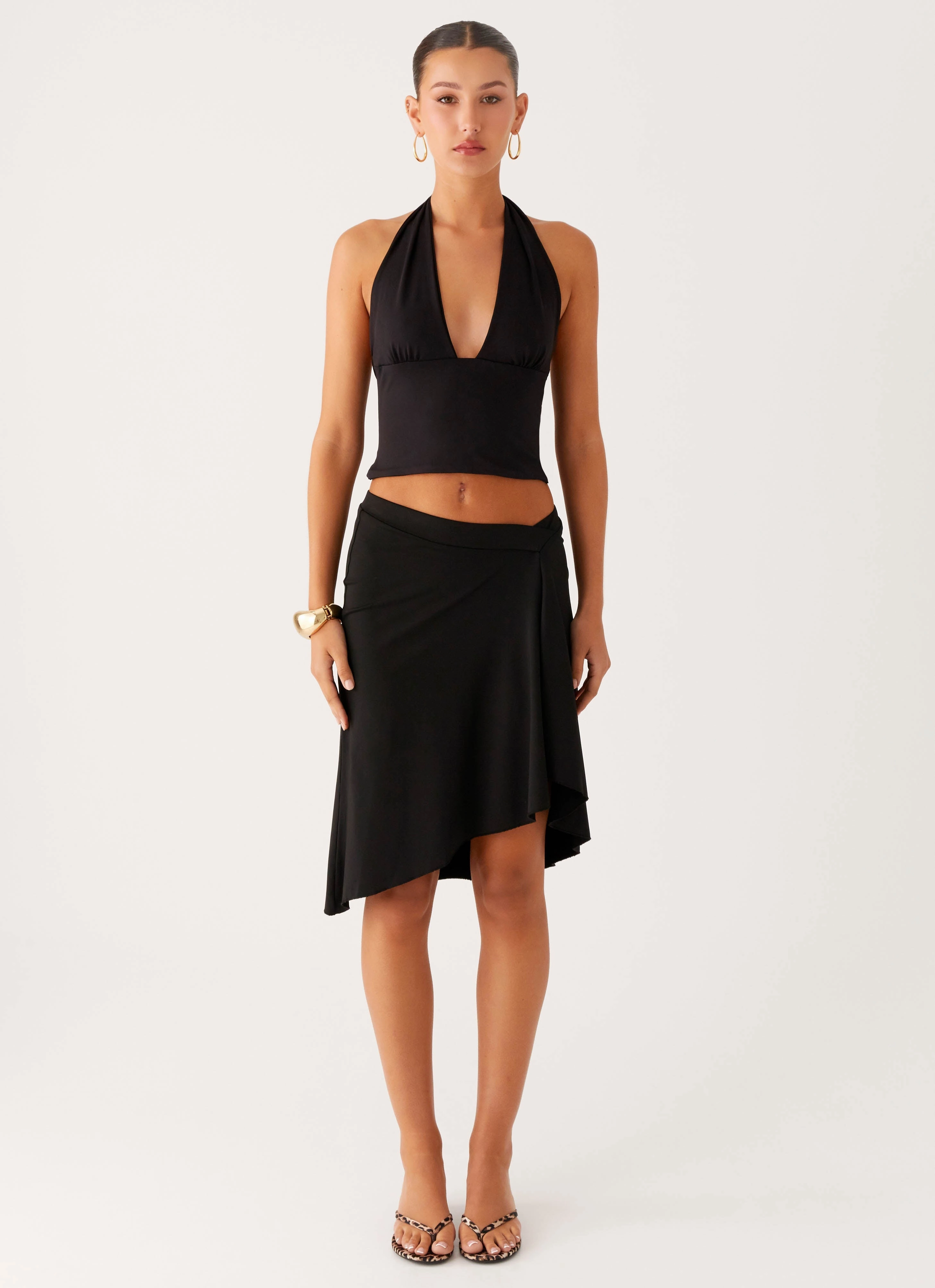 Non Restrictive Cut FadeResistant Treatment Fade Out Hardwear Halter Top - Black