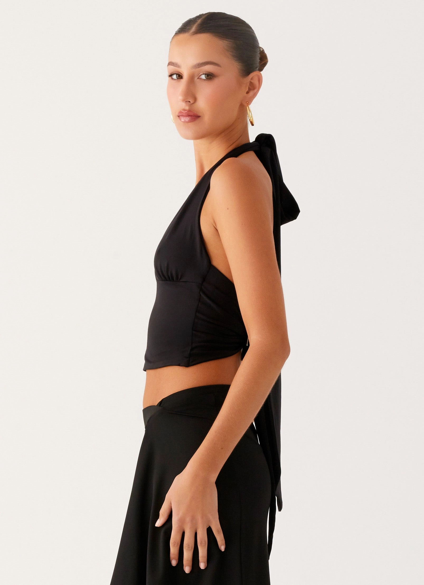 Fade Out Hardwear Halter Top - Black Curved Hem