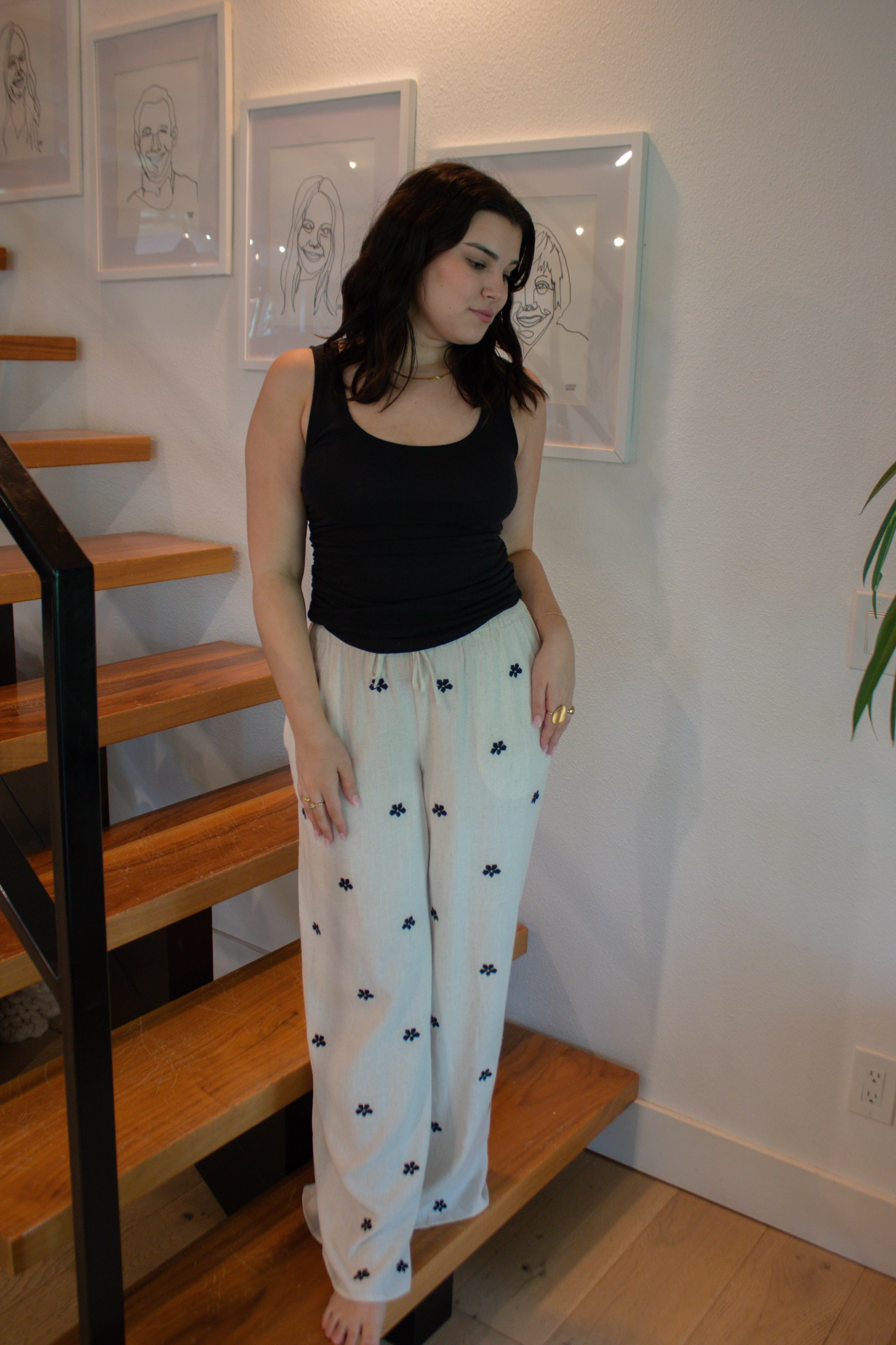 Cozy Blouse Formal Wear Cami Scoop Neck Tank Top - Black