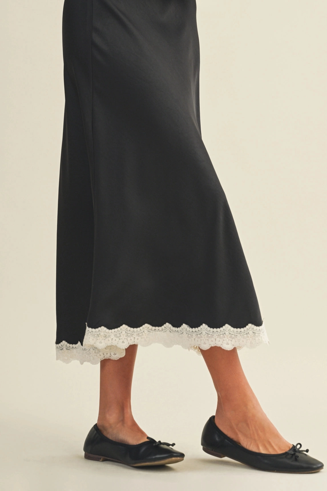 Erasable Surface Coating Lace Trimmed Maxi Skirt - Black