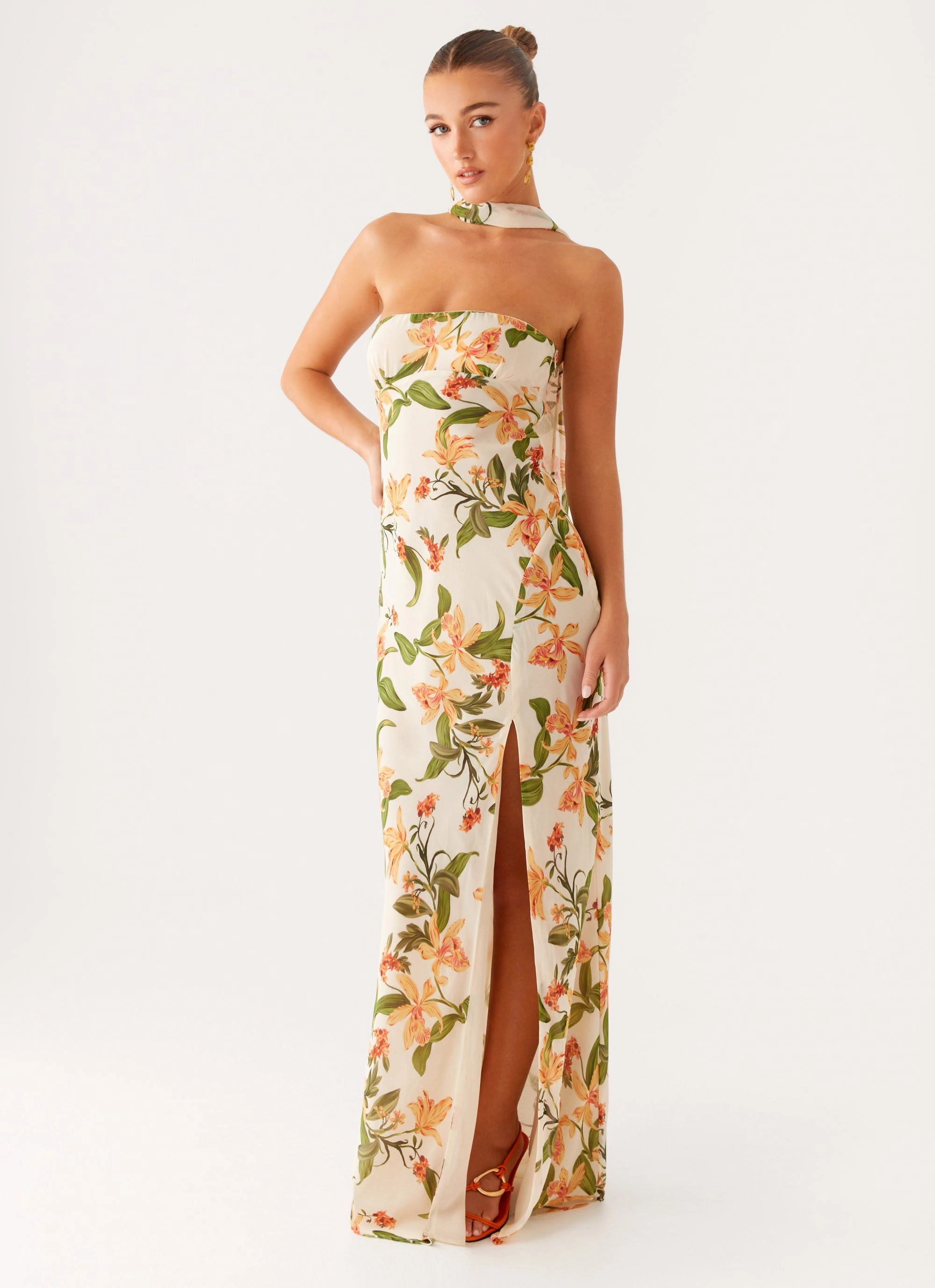 Comfortable Touch Classic and Modern Gali Strapless Maxi Dress - Floral Print