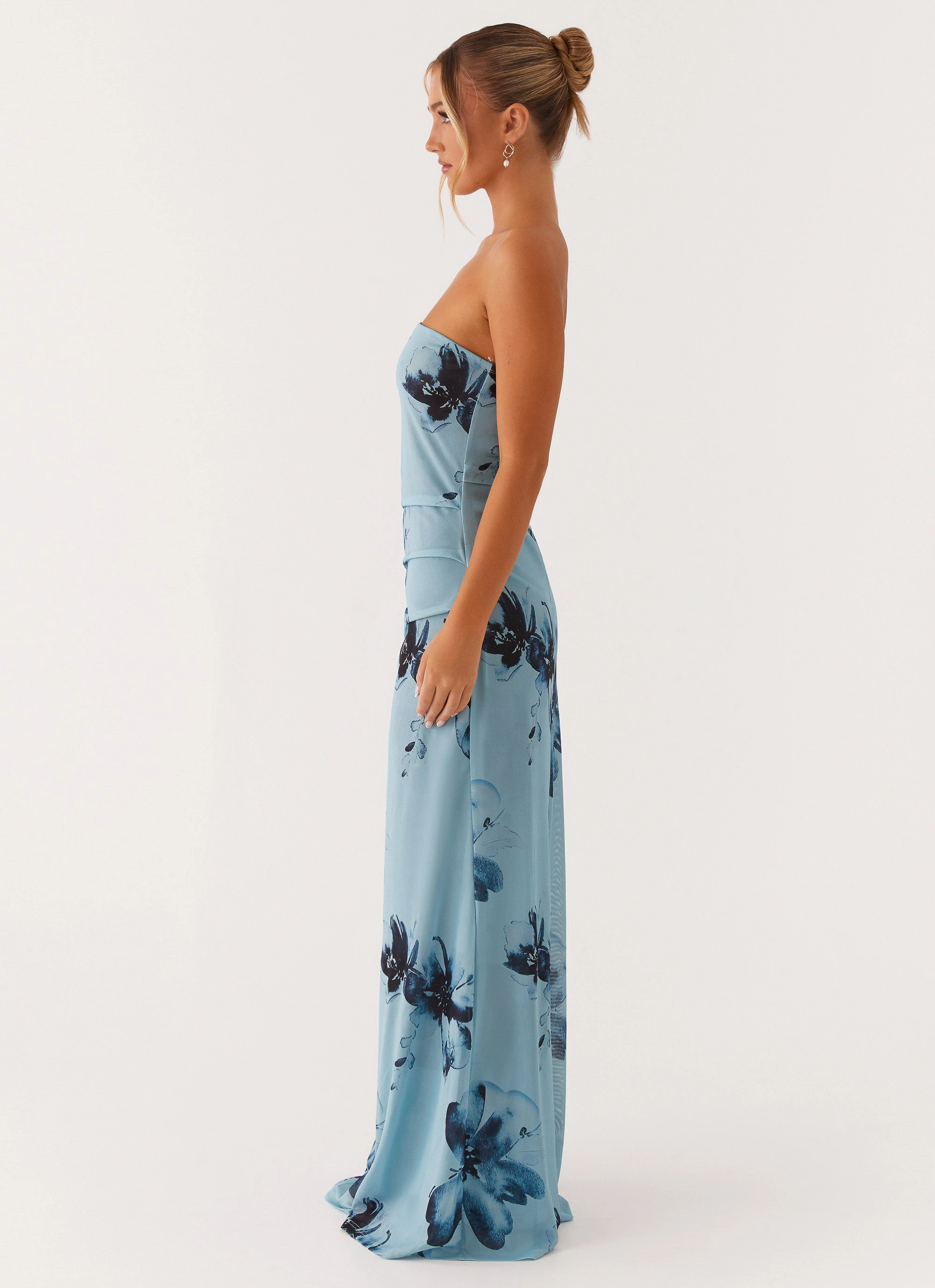 Romantic Soft Boxy-Style Field Of Dreams Maxi Dress - Blue Black Floral