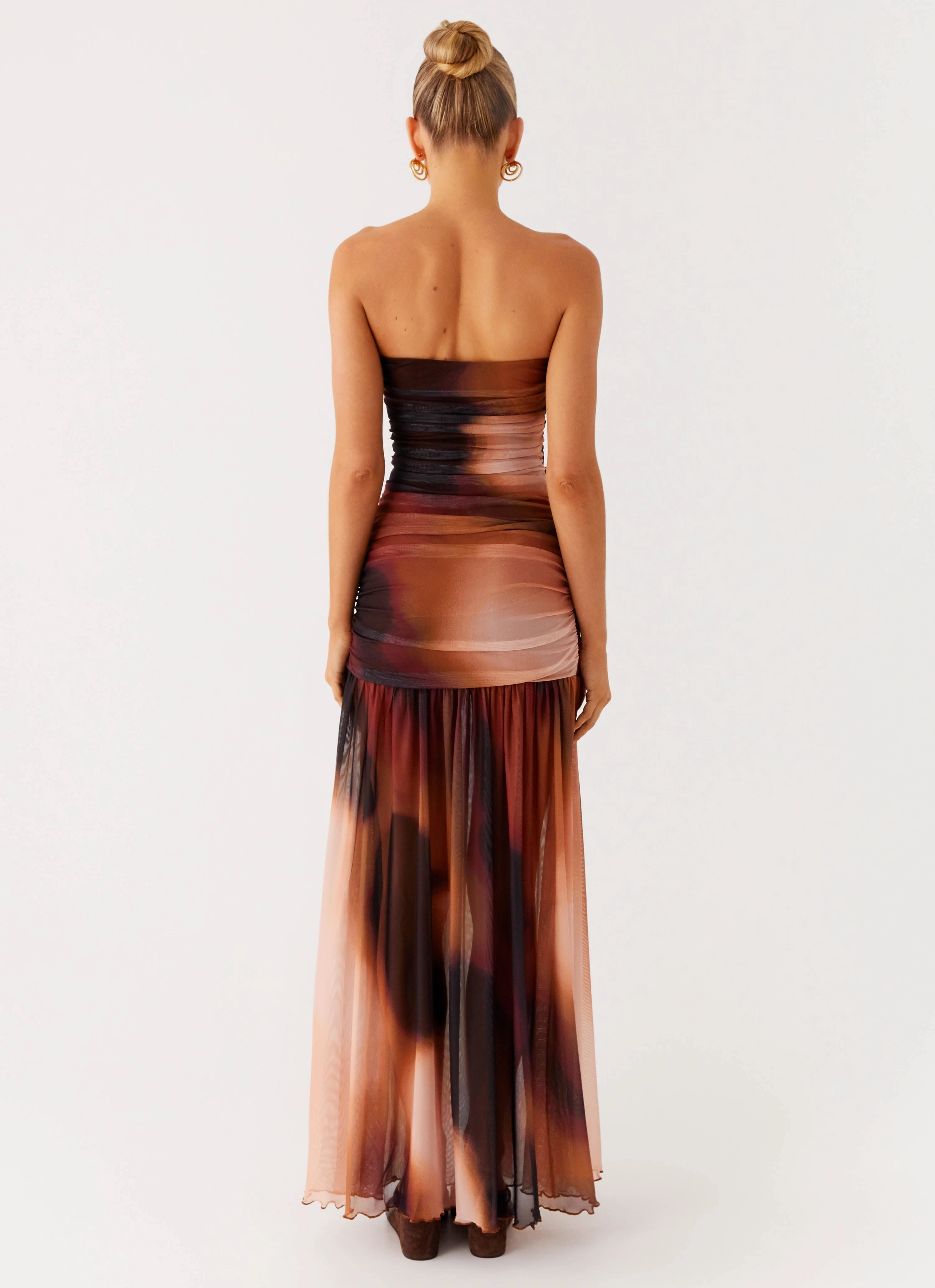 Savaya Maxi Dress - Black Gradient Stylish Feel Trend-Inspired
