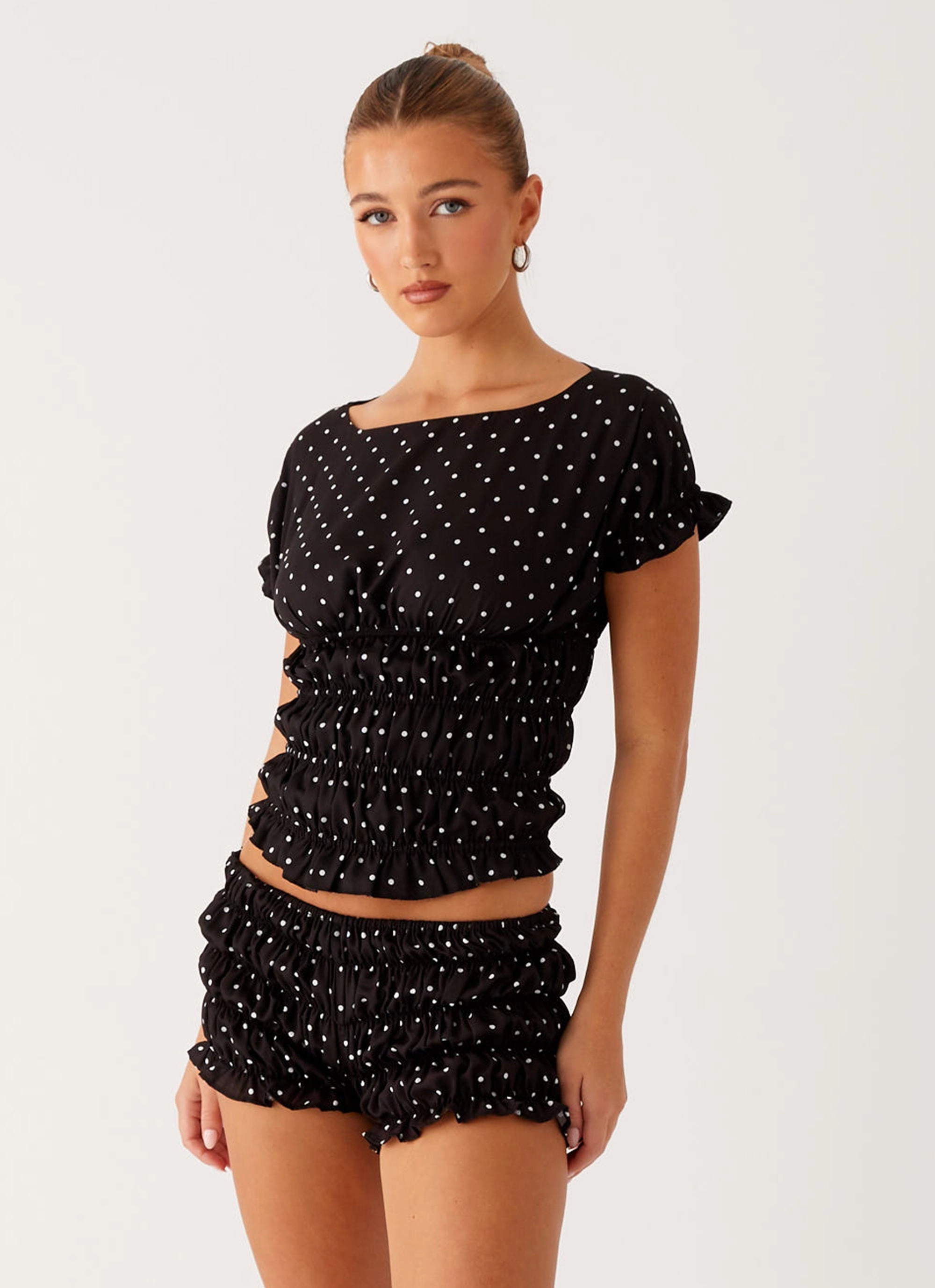 NonIrritating Seams Natalia Ruched Top - Black Polka Dot