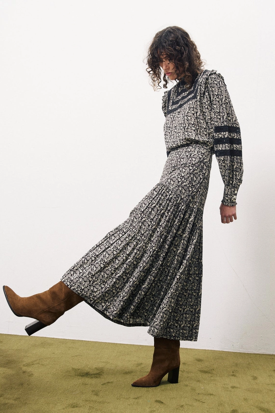 FRNCH Gyliane Blouse Modern Design