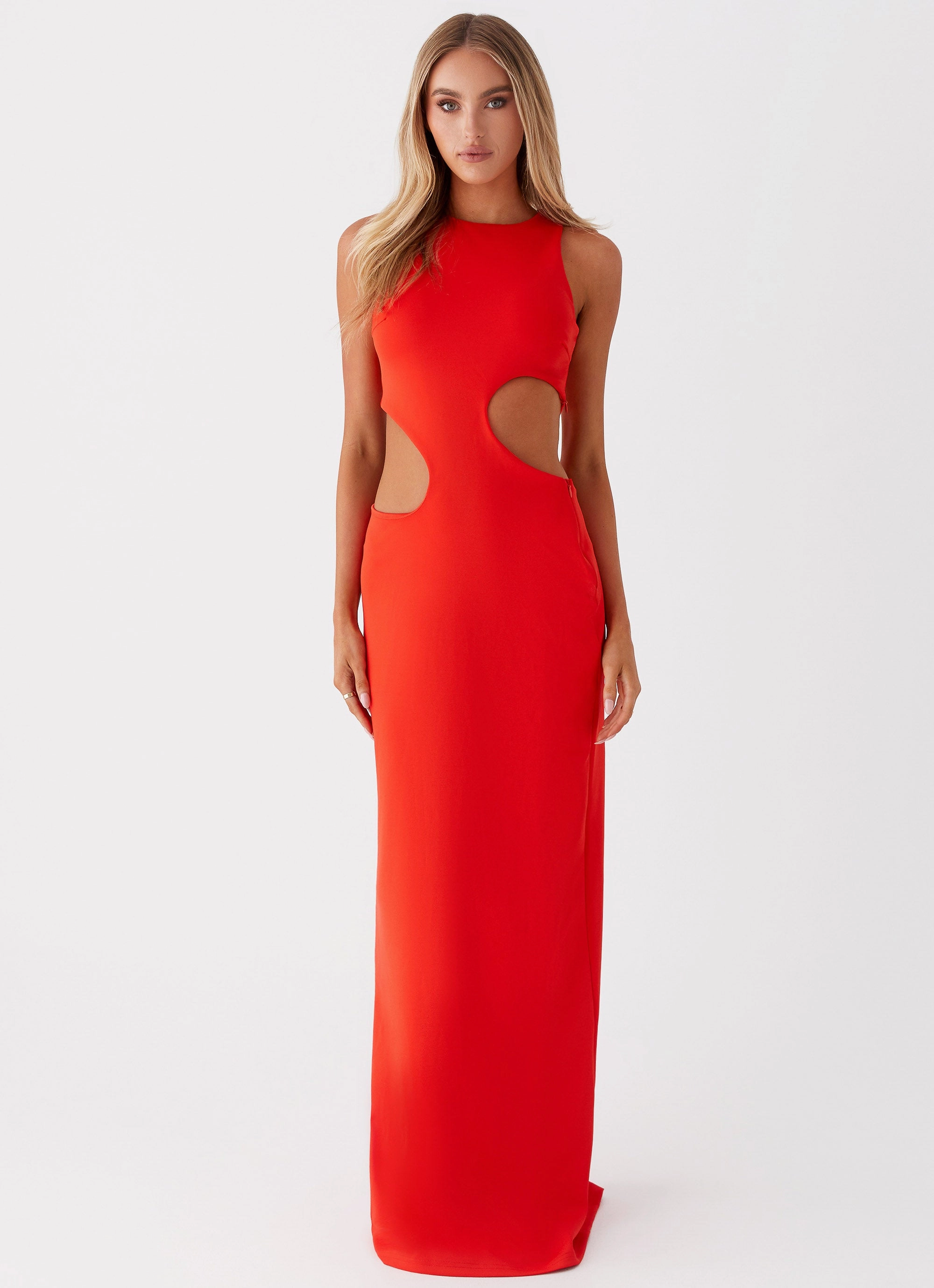 Vaeloria Maxi Dress - Red Airy Touch Soft Contour