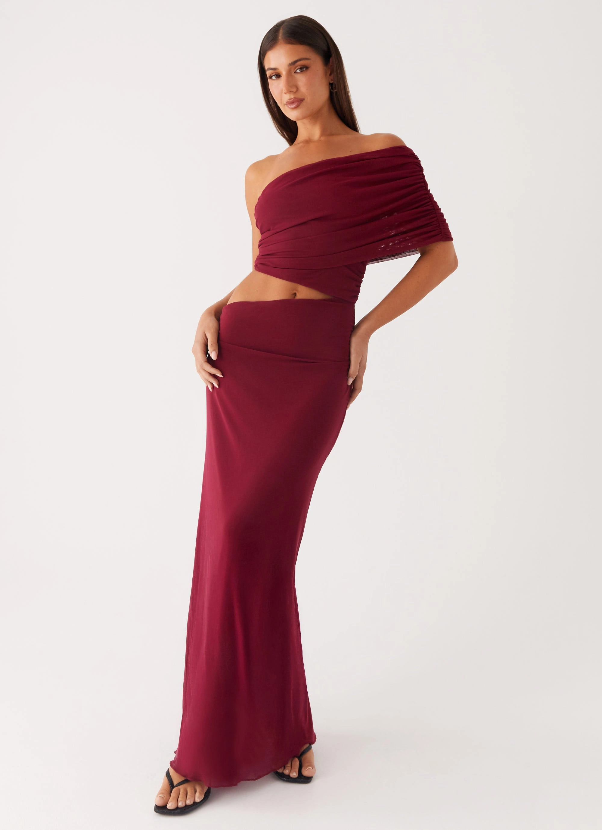 Gillian Maxi Dress - Maroon Noble Glow Smooth Motion