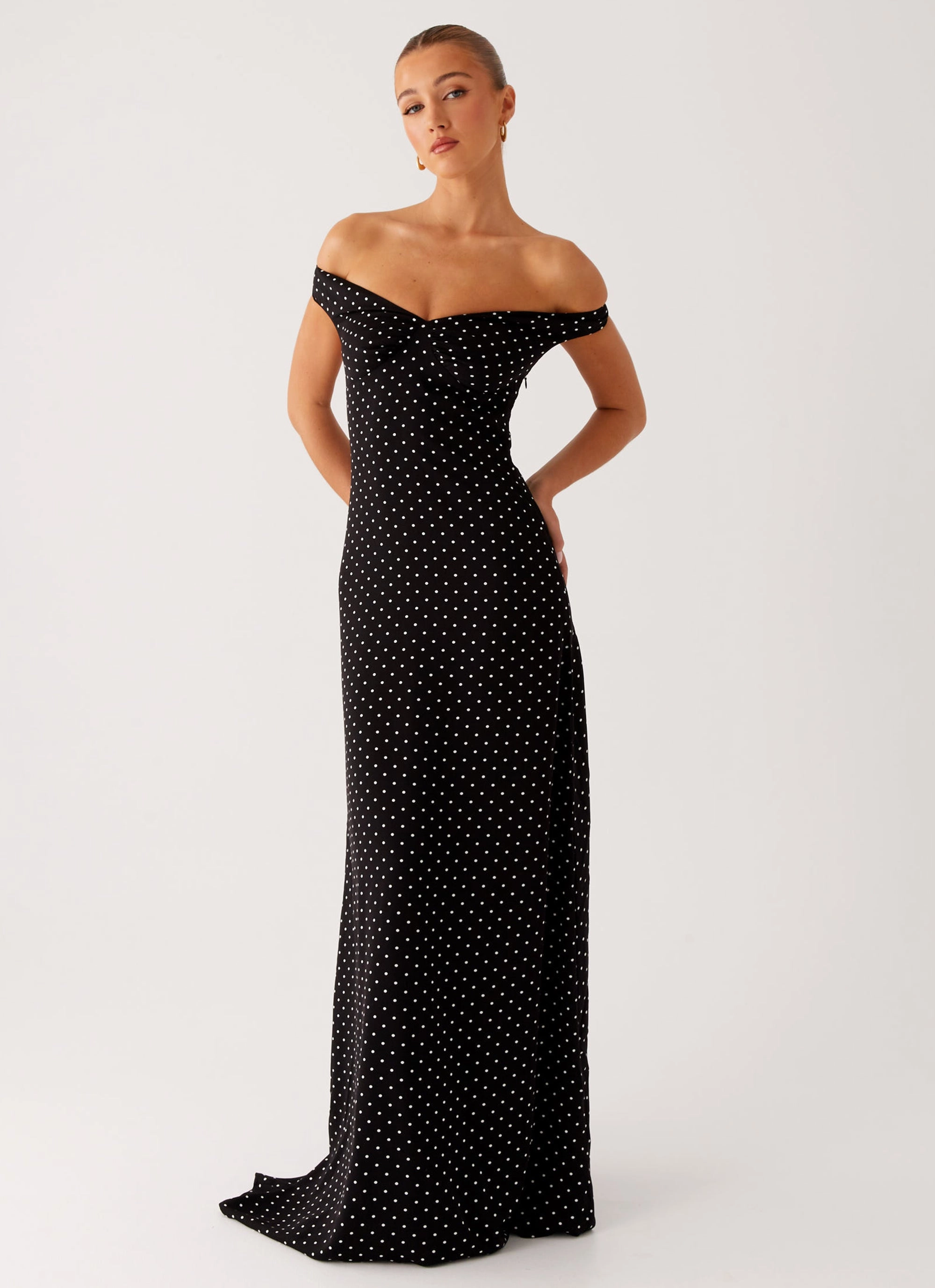 Melany Maxi Dress - Black Polka Dot Relaxed Line Easy Lovely