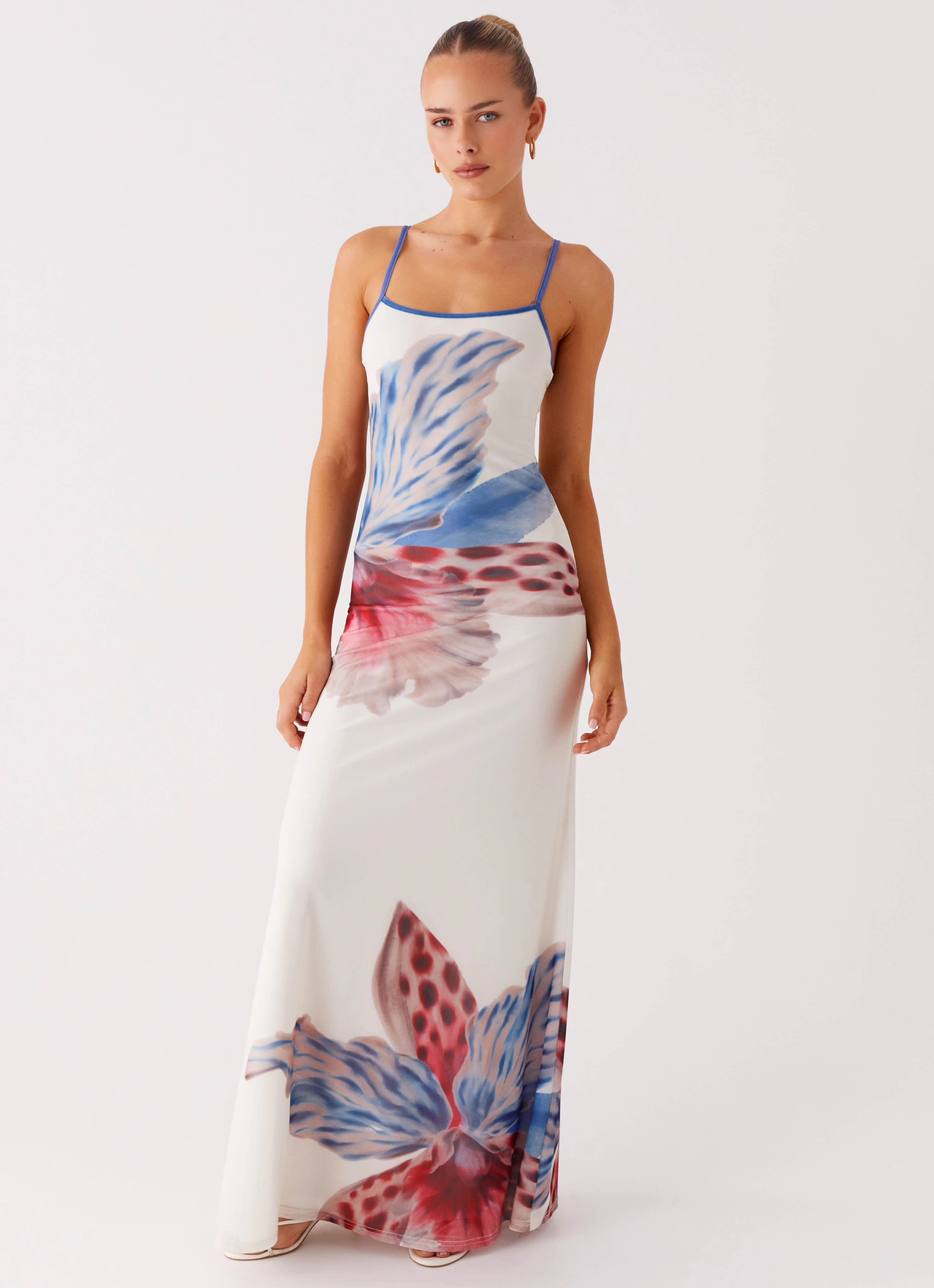 Street Motion Cute Glow Everett Maxi Dress - White Sea Bloom