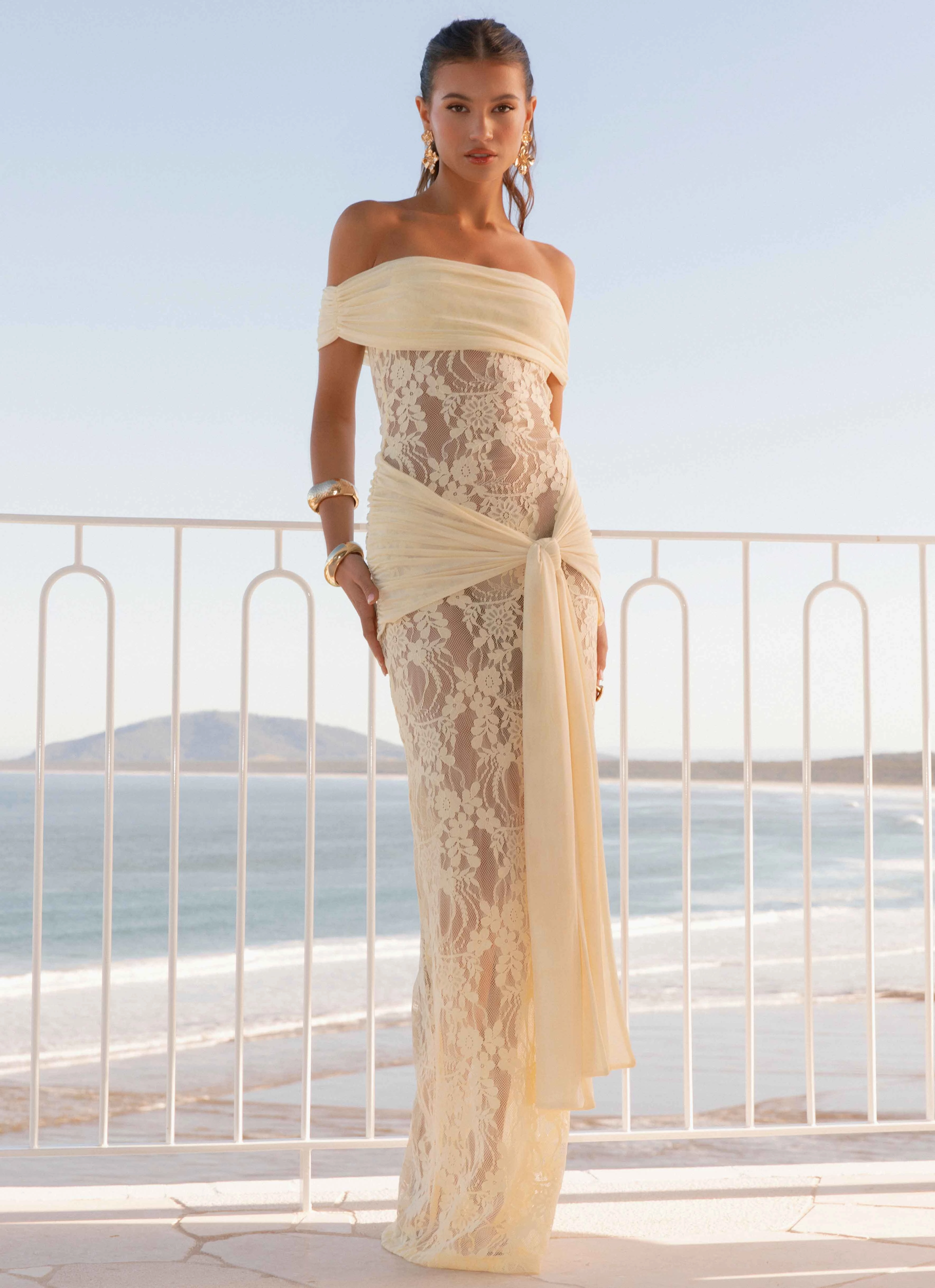 Chic formal attire Gracie Twist Maxi Dress - Yellow