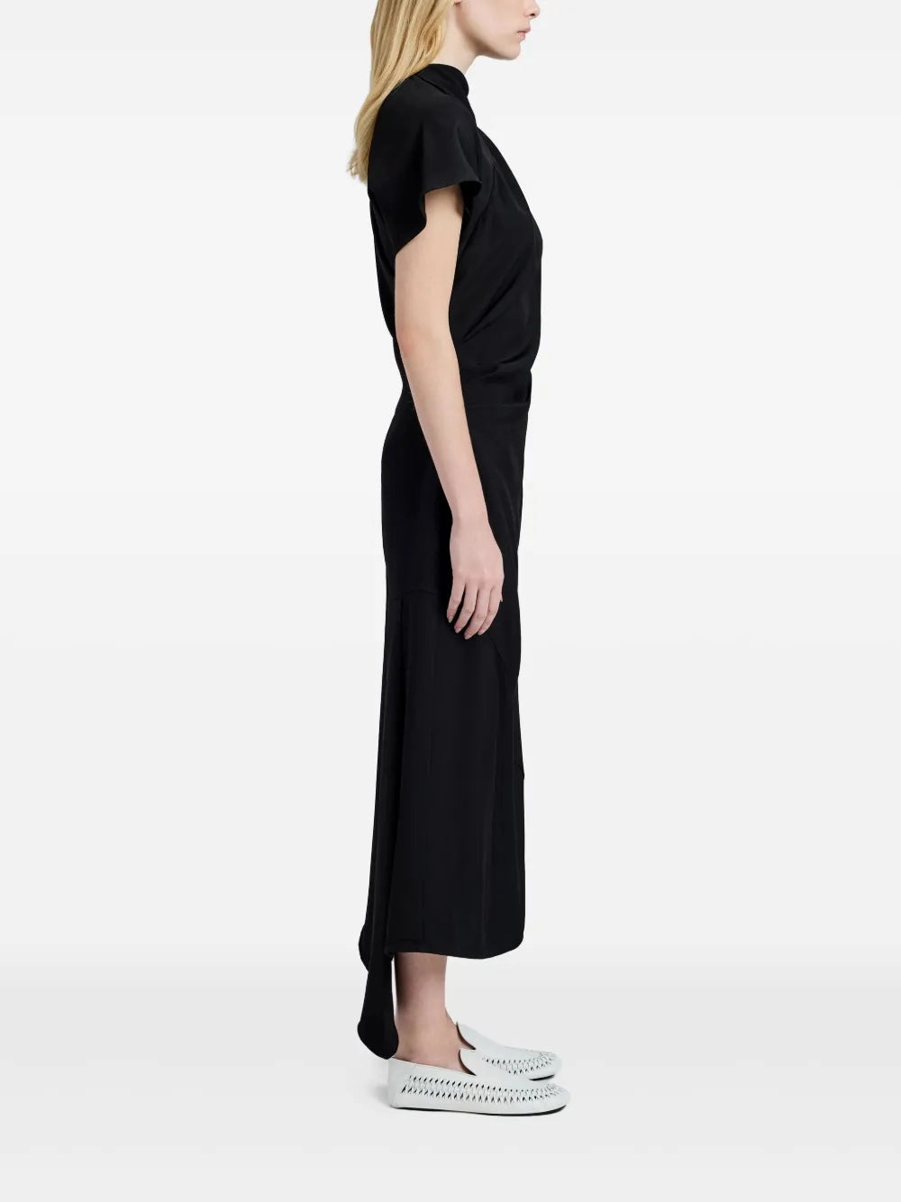 Sculpted Detail Winter Layer Hallie Dress in Black