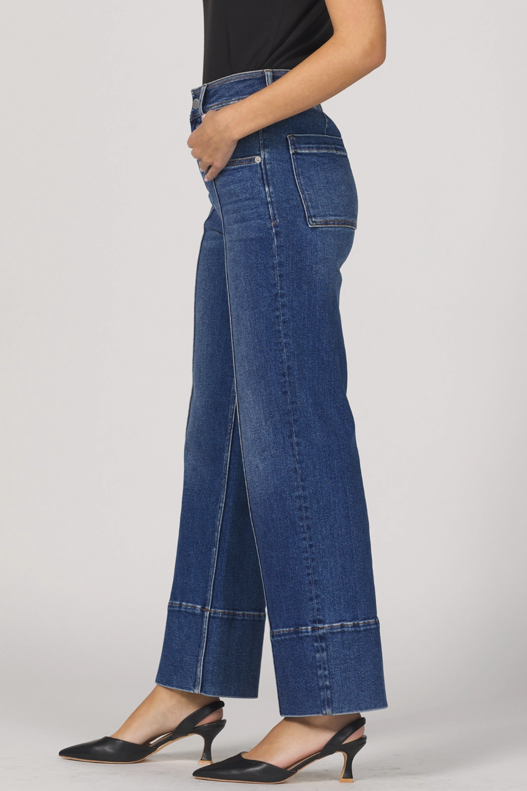 TailoredSilhouette Holly Straight Leg Cuff Jeans - Midtown
