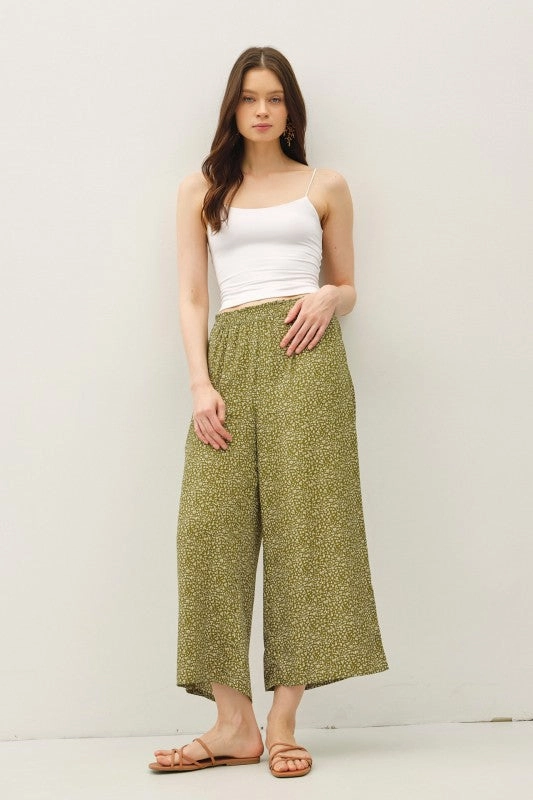 Performance Comfort Henry Ditsy Printed Crop Pants W/ Elastic Waistband