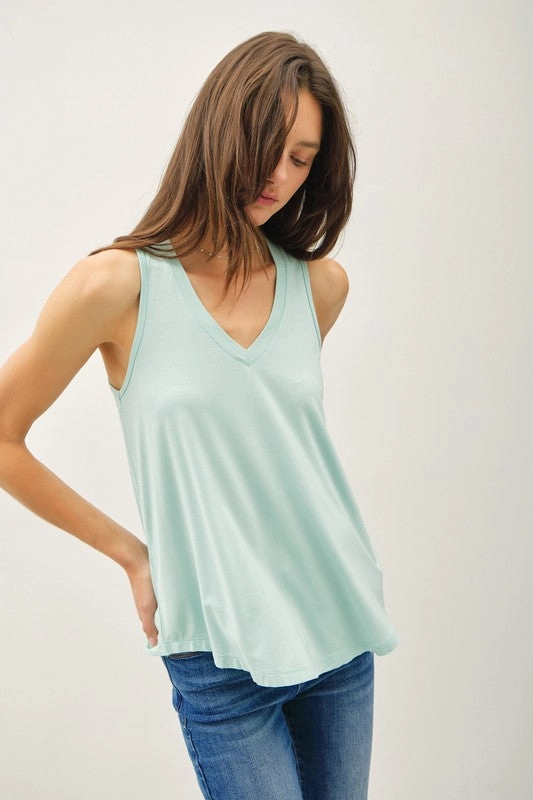 Functional PENNY SOFT V-NECK TANK